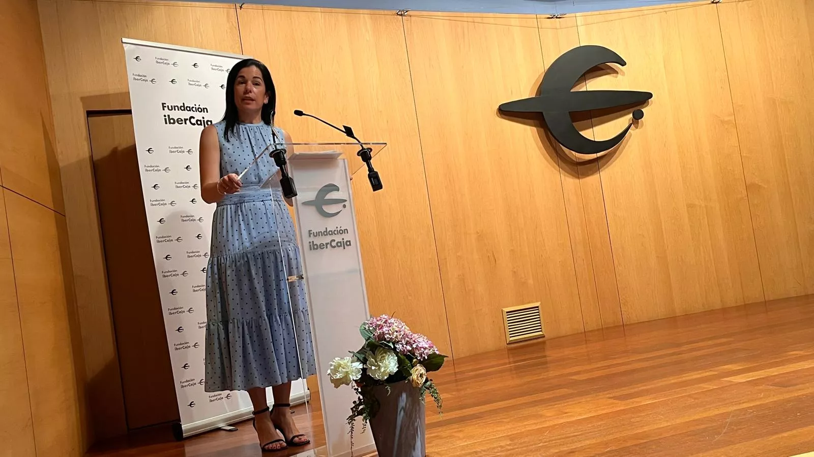  Acto de firma de los convenios de Fundación Ibercaja y CAI con entidades sociales de Huesca. Foto Mercedes Manterola