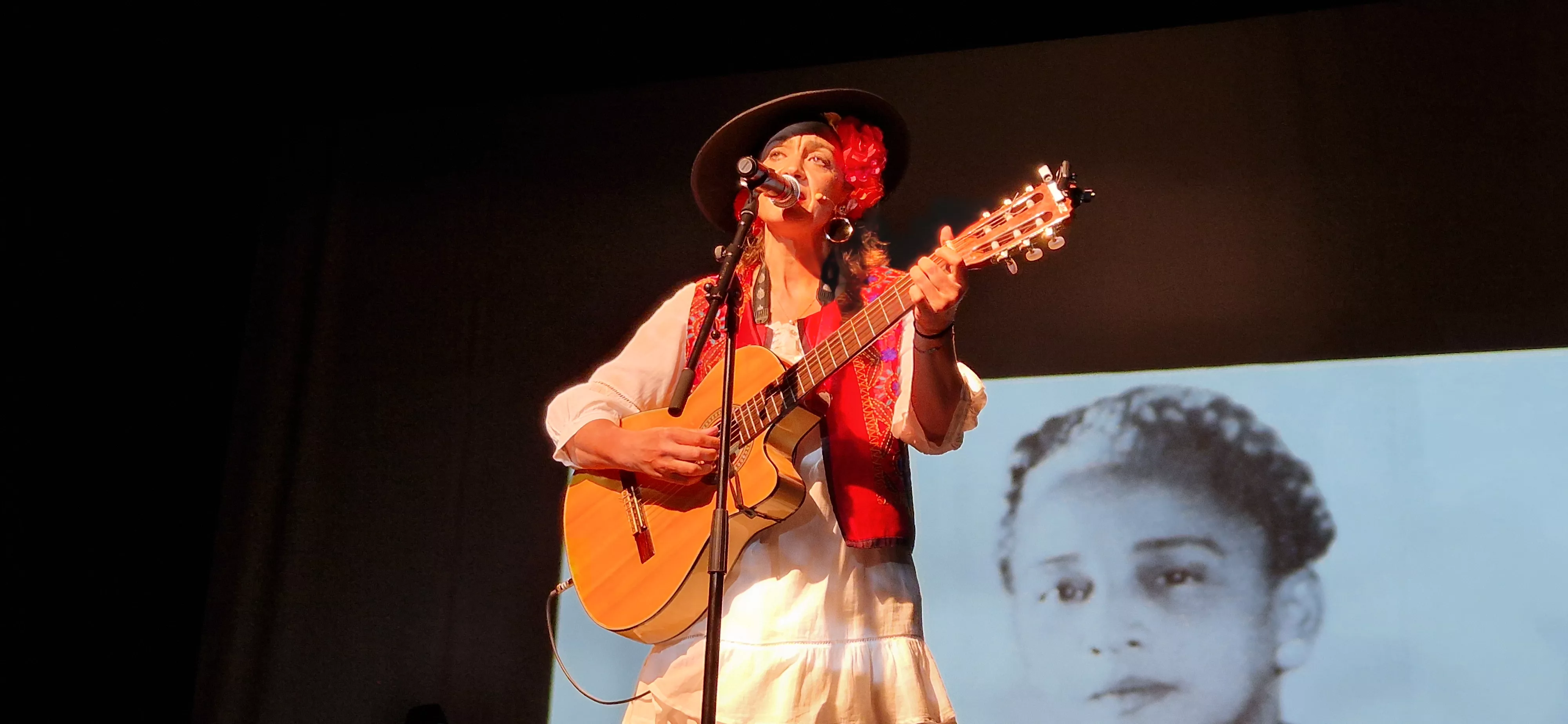 Kandelikas en la 32ª Muestra Joven. Foto Myriam Martínez