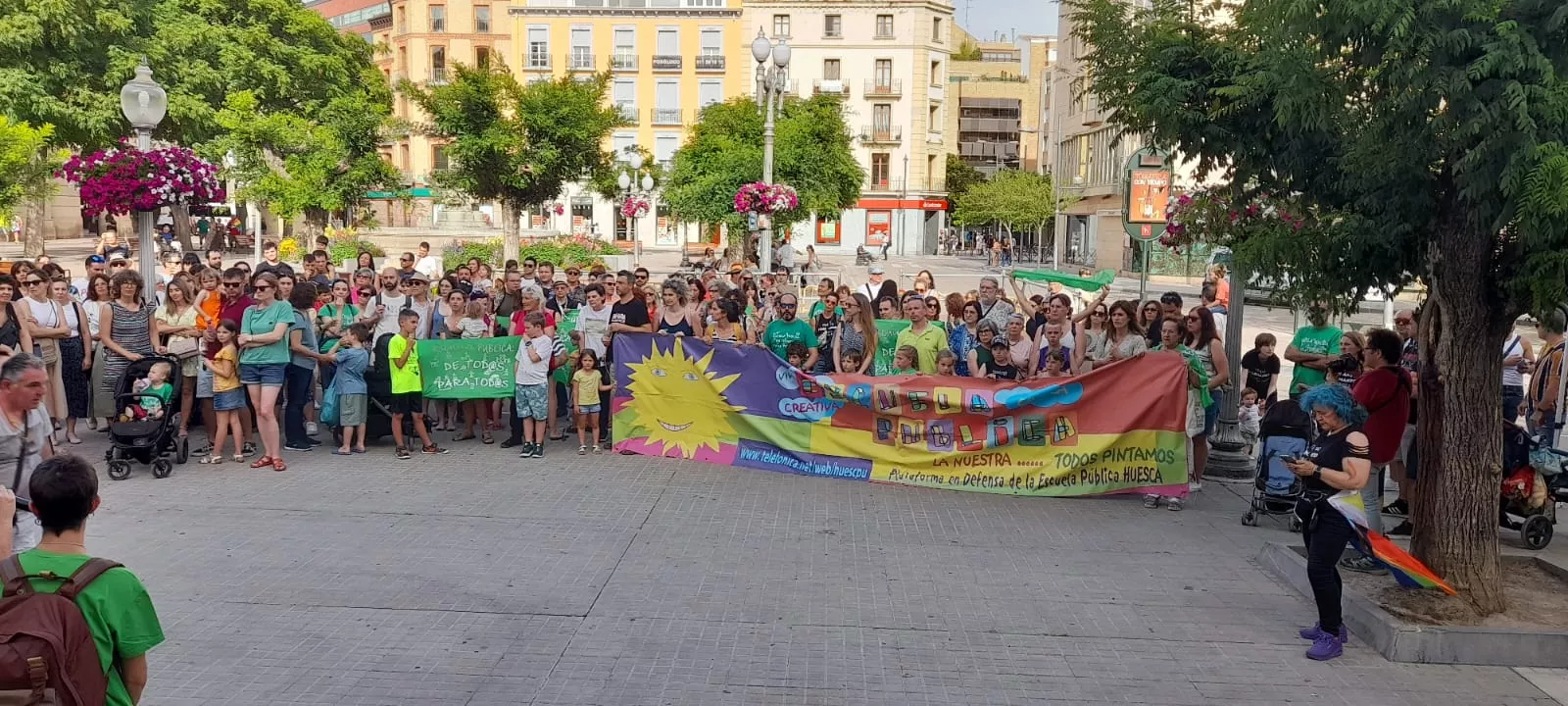  Concentración "por una educación digna y de calidad".