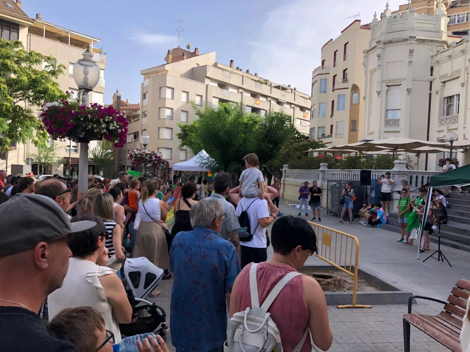  Concentración "por una educación digna y de calidad".