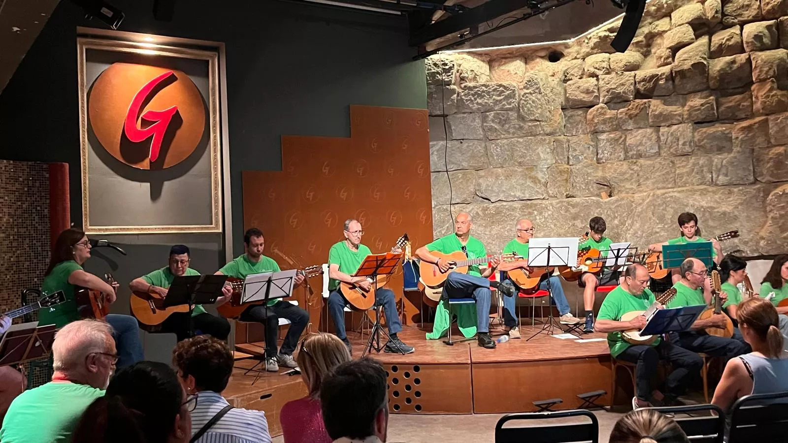 Fin de curso de la sección de Rondalla de la escuela de la Agrupación Santa Cecilia. Foto Mercedes Manterola
