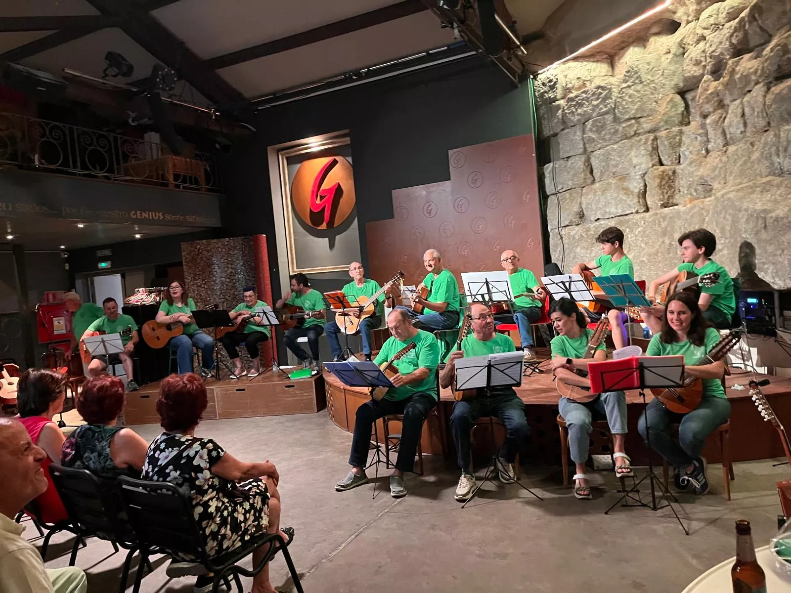 Fin de curso de la sección de Rondalla de la escuela de la Agrupación Santa Cecilia. Foto Mercedes Manterola