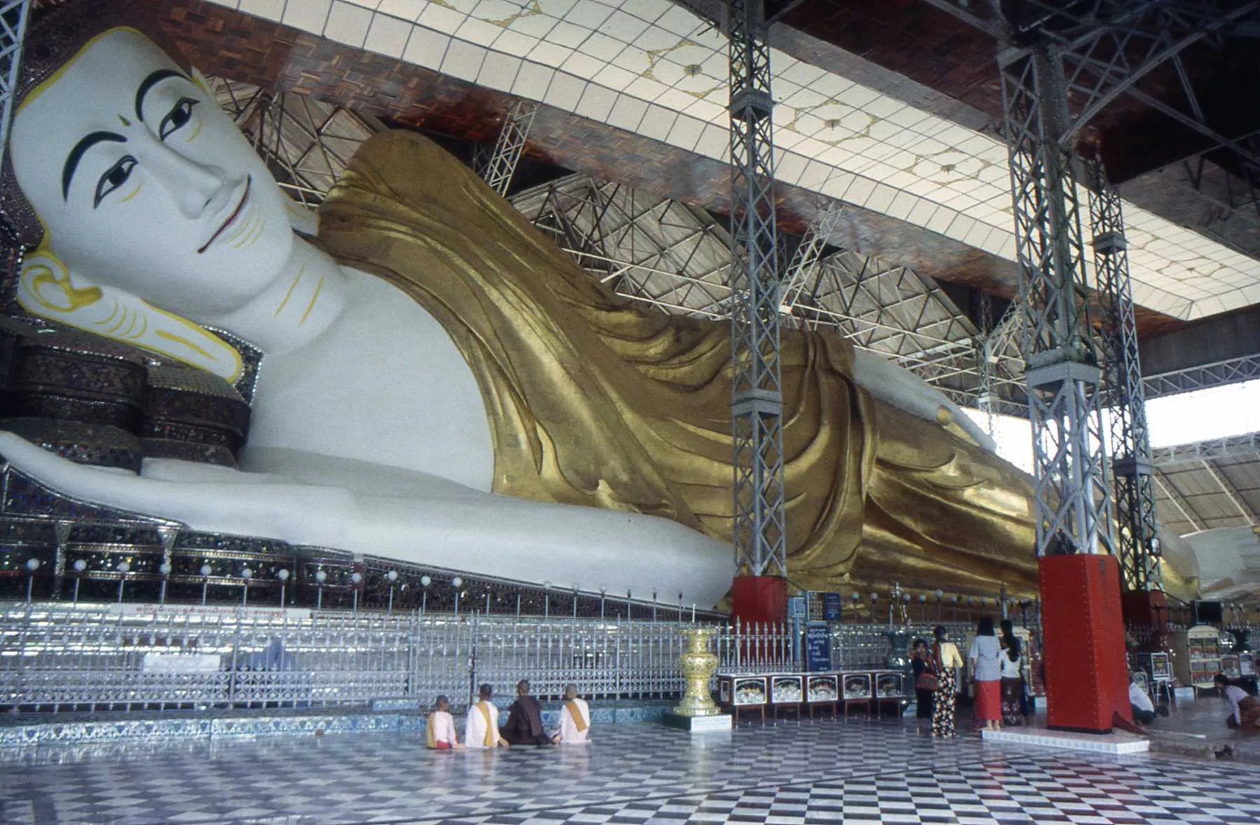  Marco Pascual en Birmania