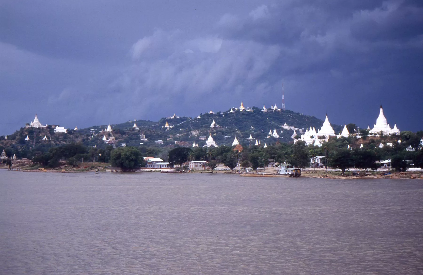  Marco Pascual en Birmania