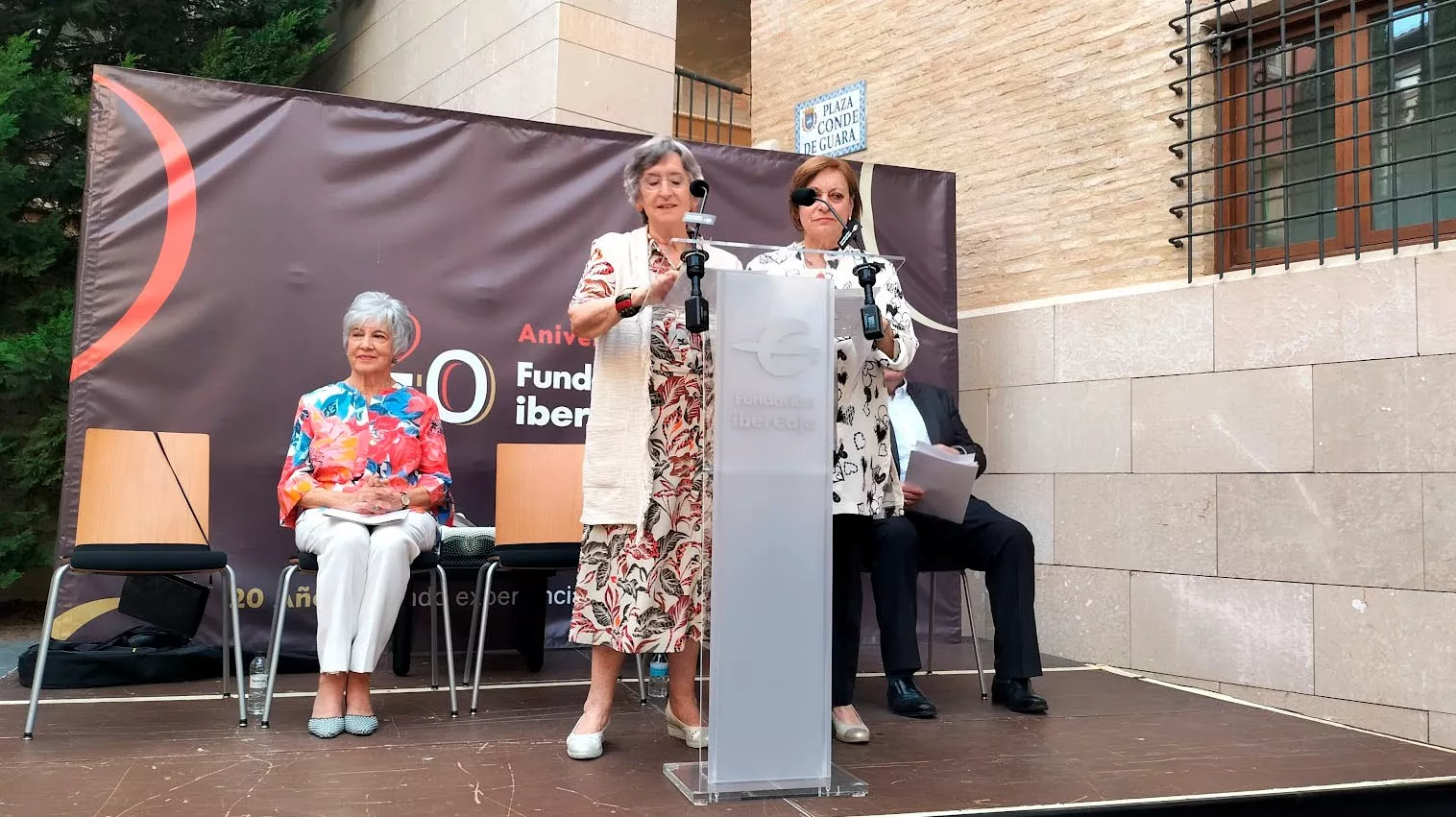 Recital poético en el Centro Cultural Ibercaja. Foto María José Sampietro Brosed