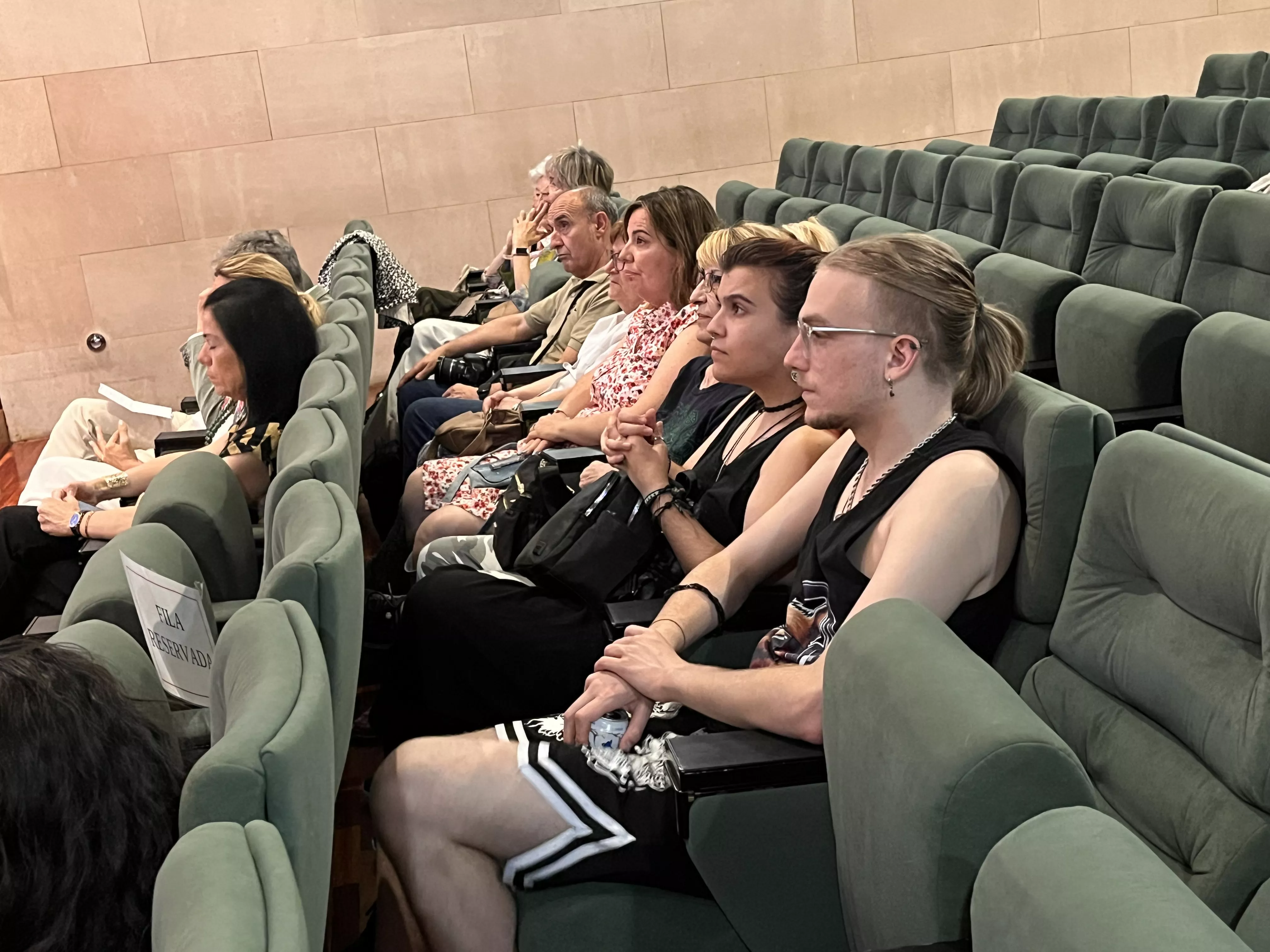 Baile solidario en Huesca por un avance científico que ponga fin a la ELA. Foto Mercedes Manterola