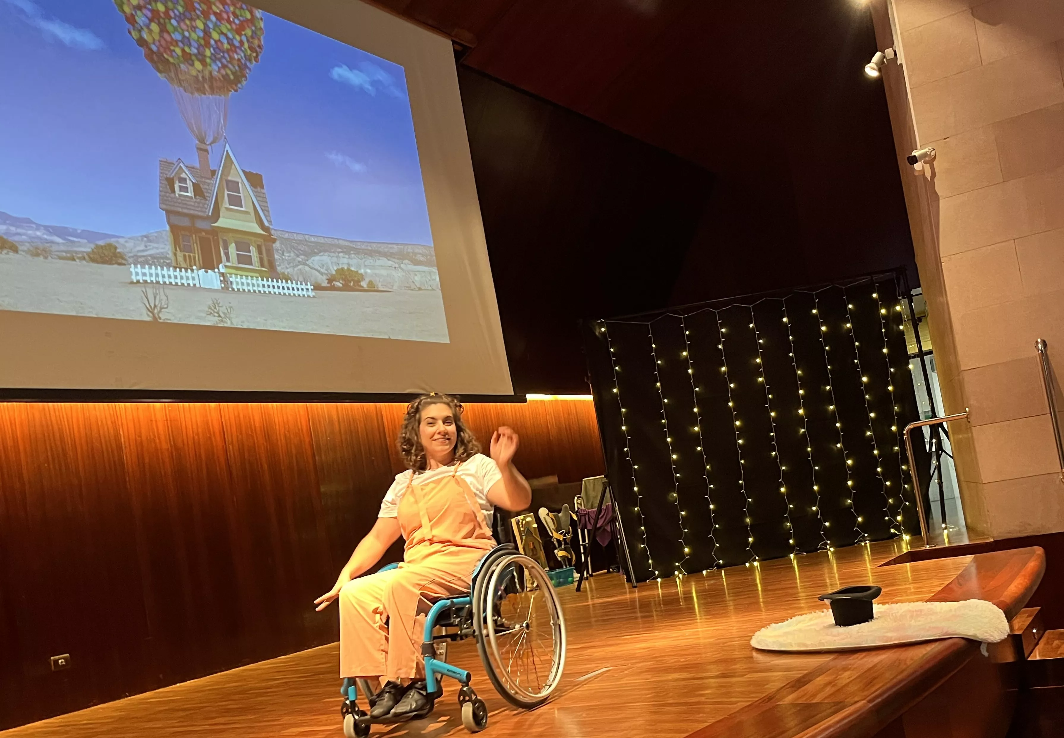 Baile solidario en Huesca por un avance científico que ponga fin a la ELA. Foto Mercedes Manterola