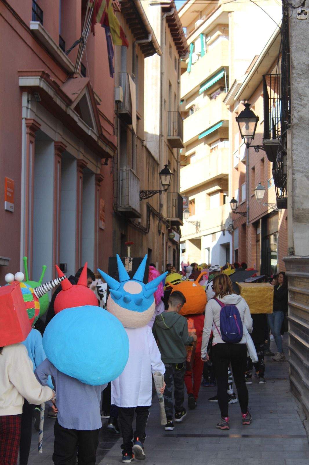 Los temidos cabezudos del colegio Sancho Ramírez de Huesca 