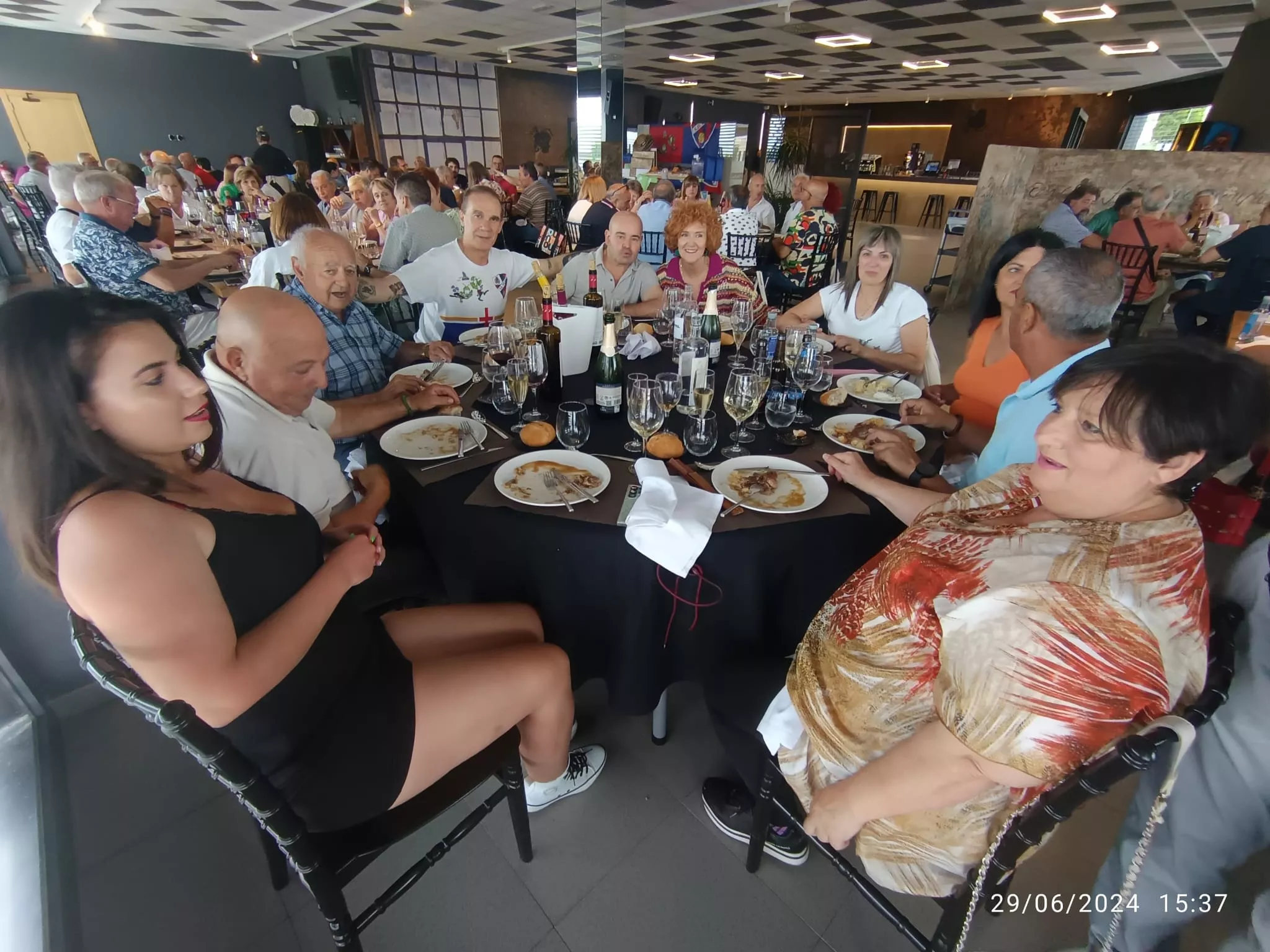 Fiesta de la peña Fenómenos Oscenses