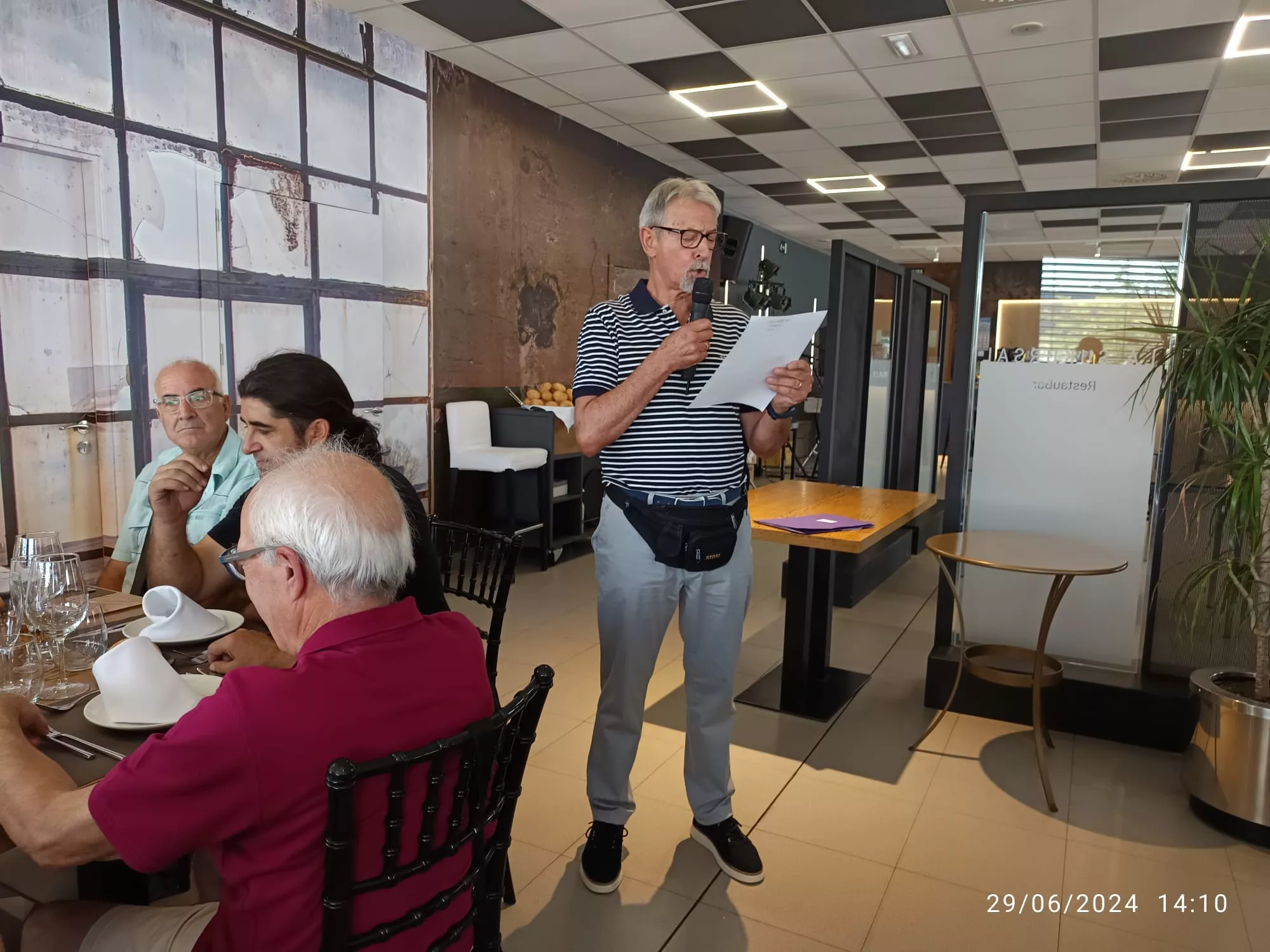 Fiesta de la peña Fenómenos Oscenses