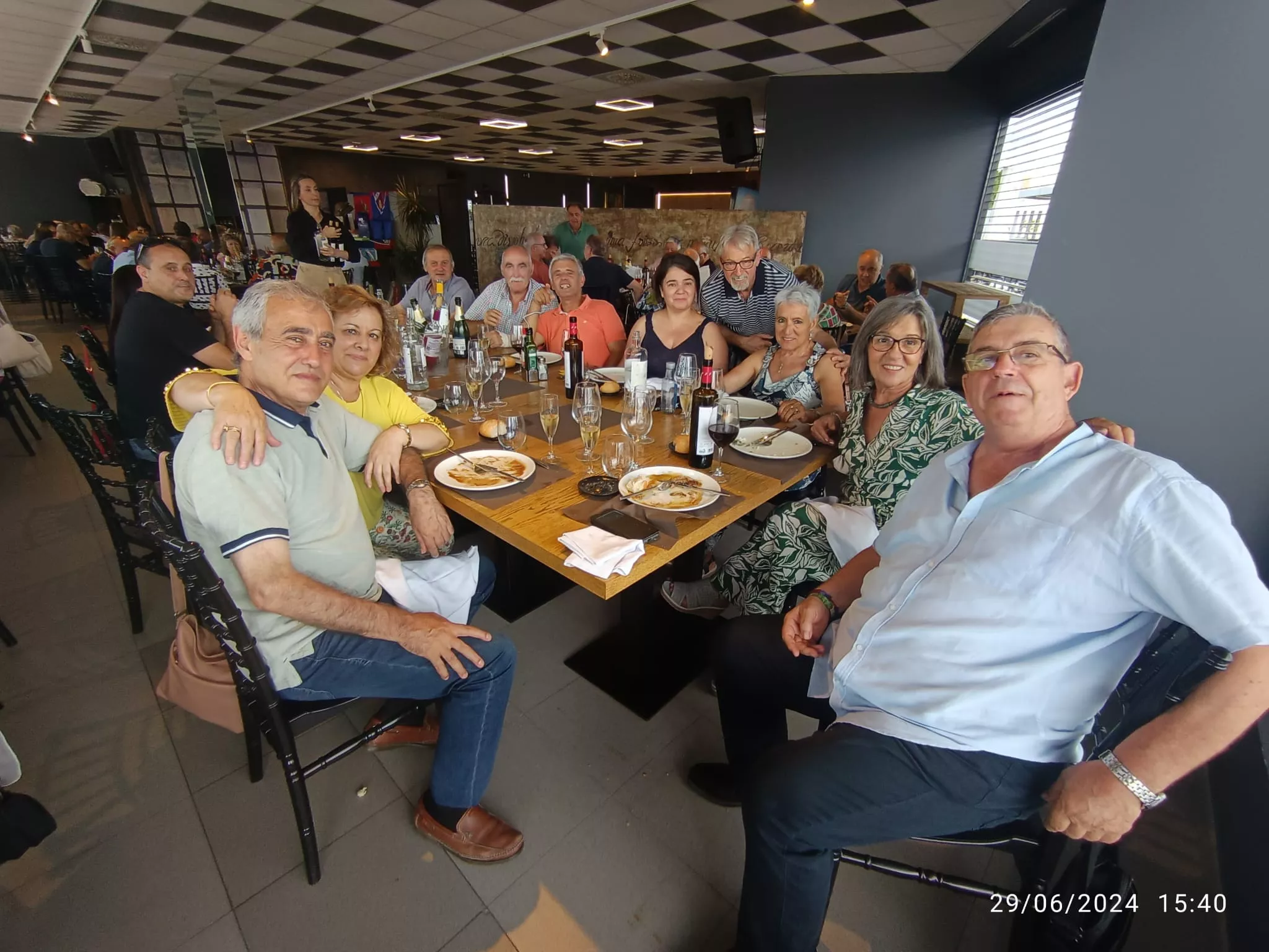 Fiesta de la peña Fenómenos Oscenses