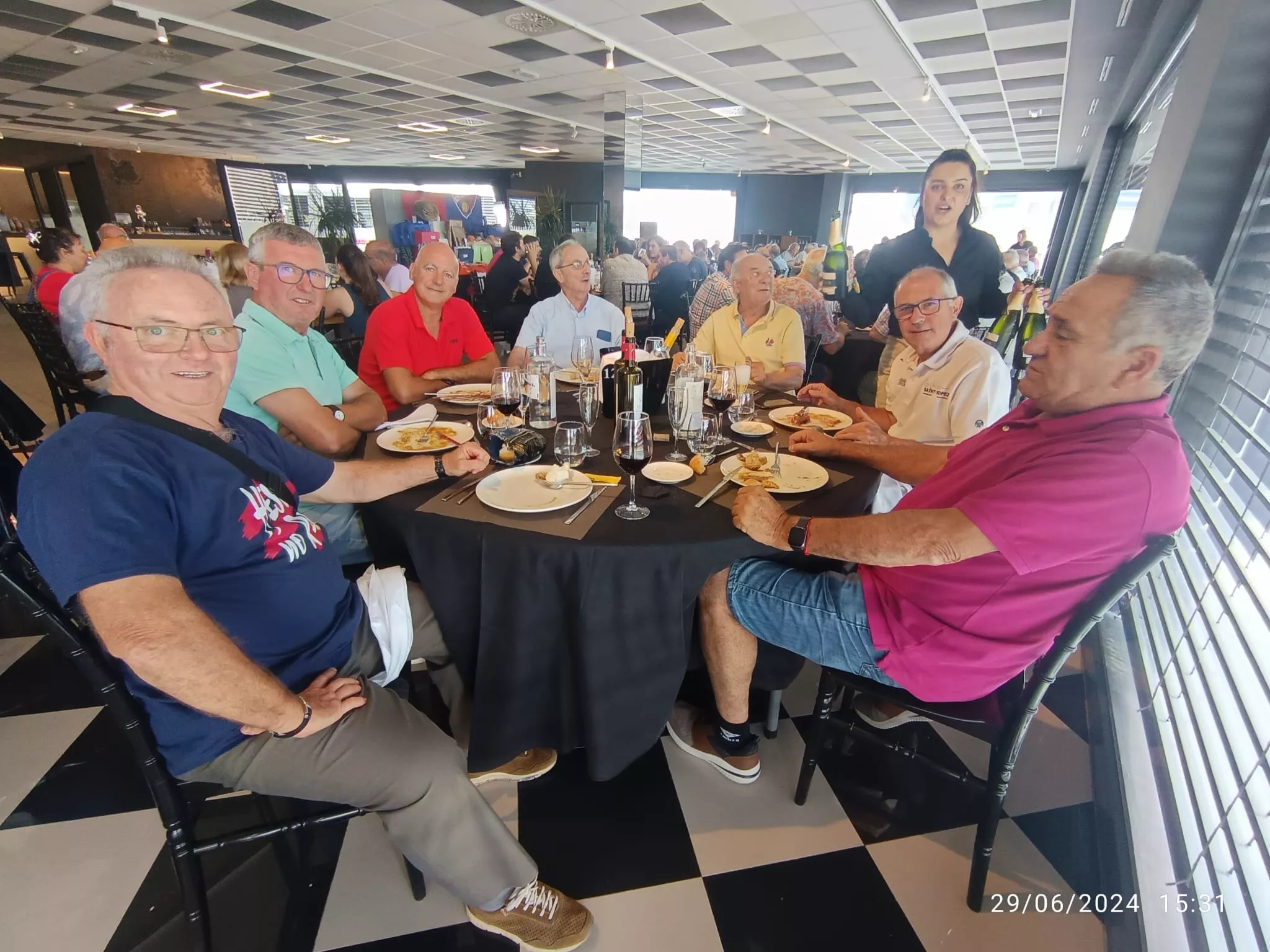 Fiesta de la peña Fenómenos Oscenses