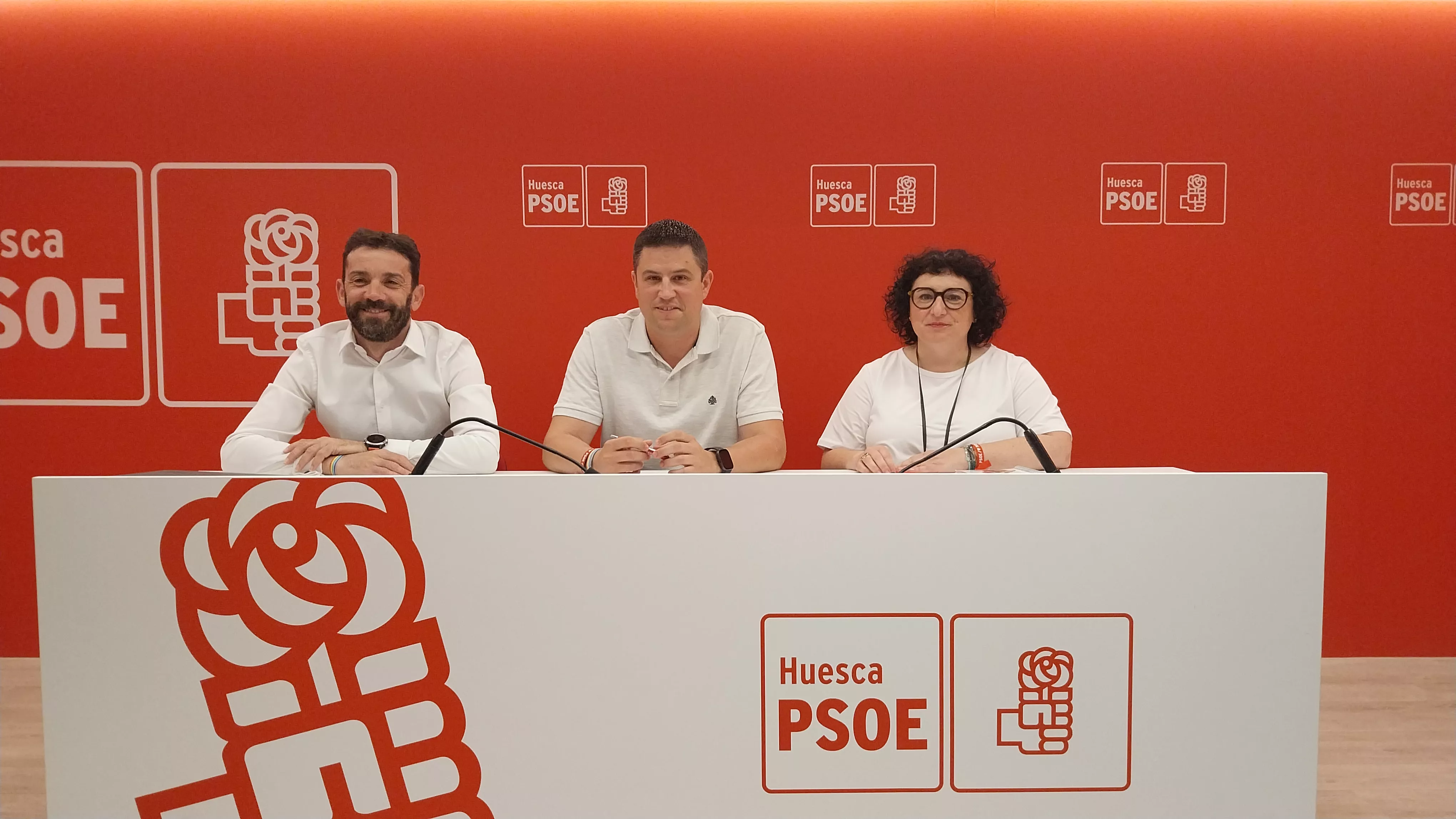Enrique Pueyo, Antonio Biescas y Gema Betorz ha hecho balance del primer año de gobierno del PP en la DPH.
