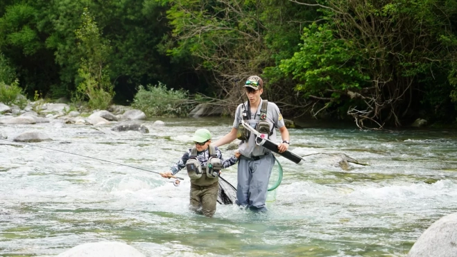 3 Compañerismo por encima de todo... 3 Compañerismo por encima de todo...