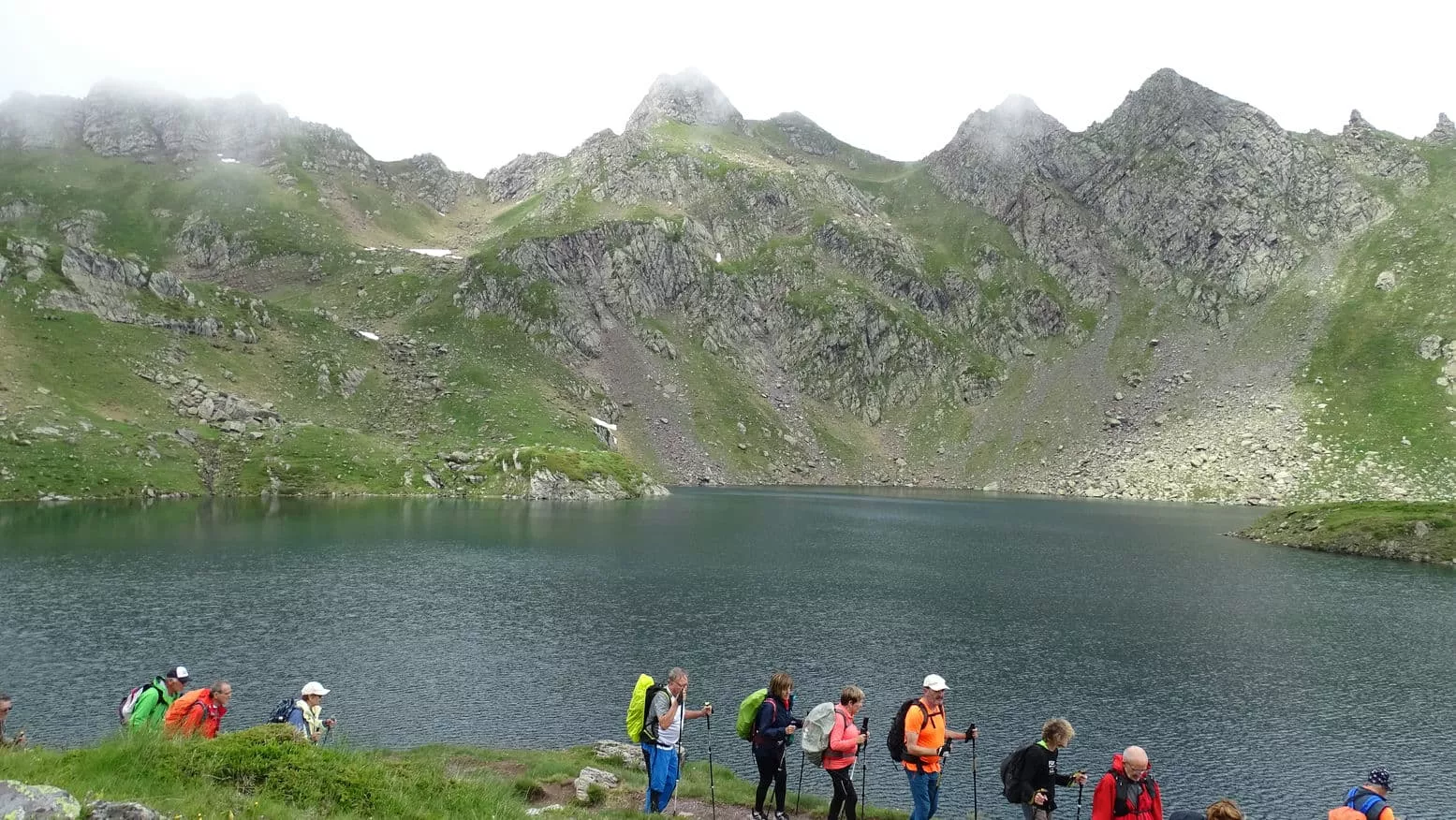 Rodeando el lac de  Bersau. Foto Alfredo Zazo