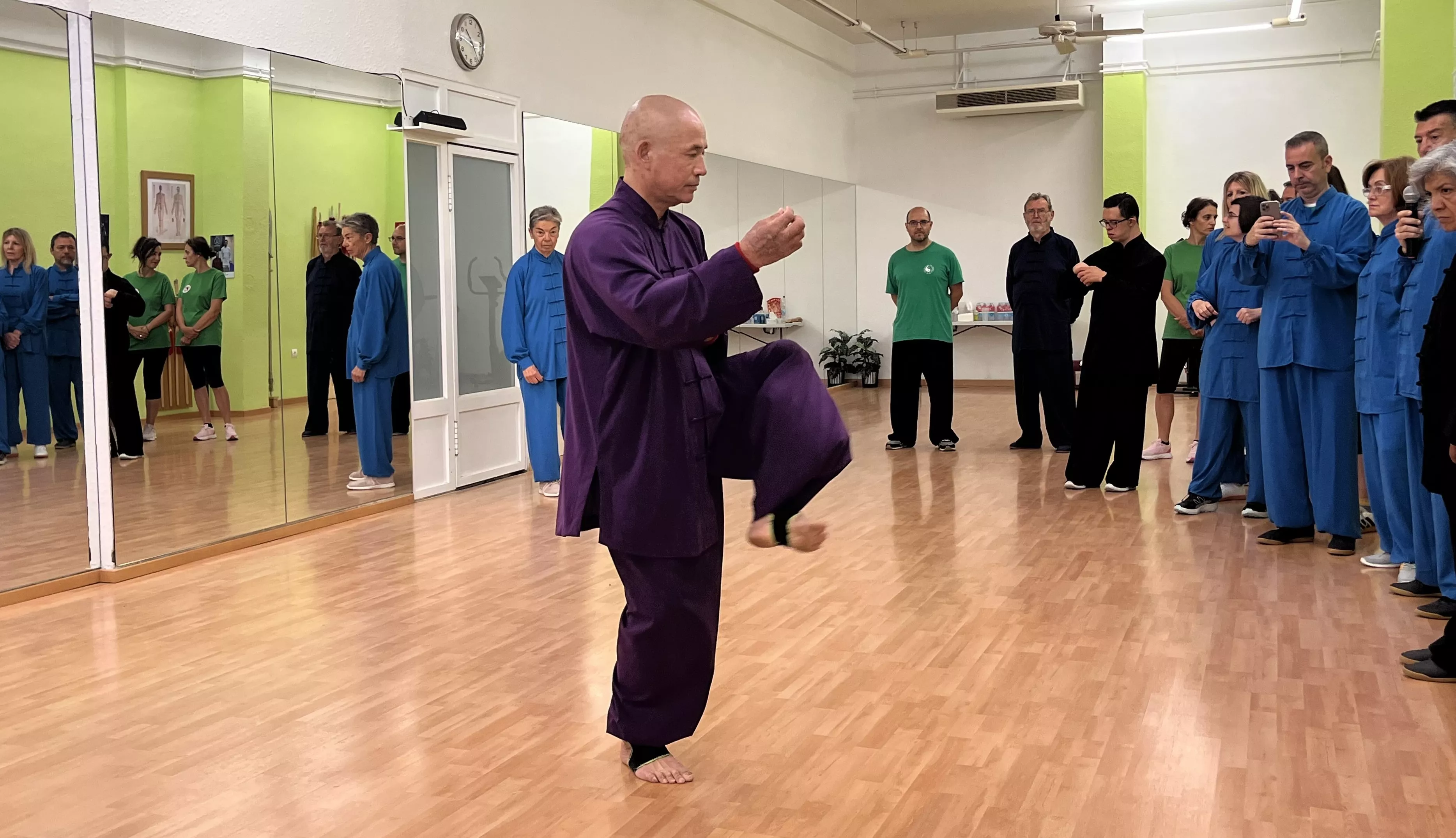 Visita del maestro Chen Sheng Yu a la Escuela de Tai Chi de Huesca. Foto Mercedes Manterola