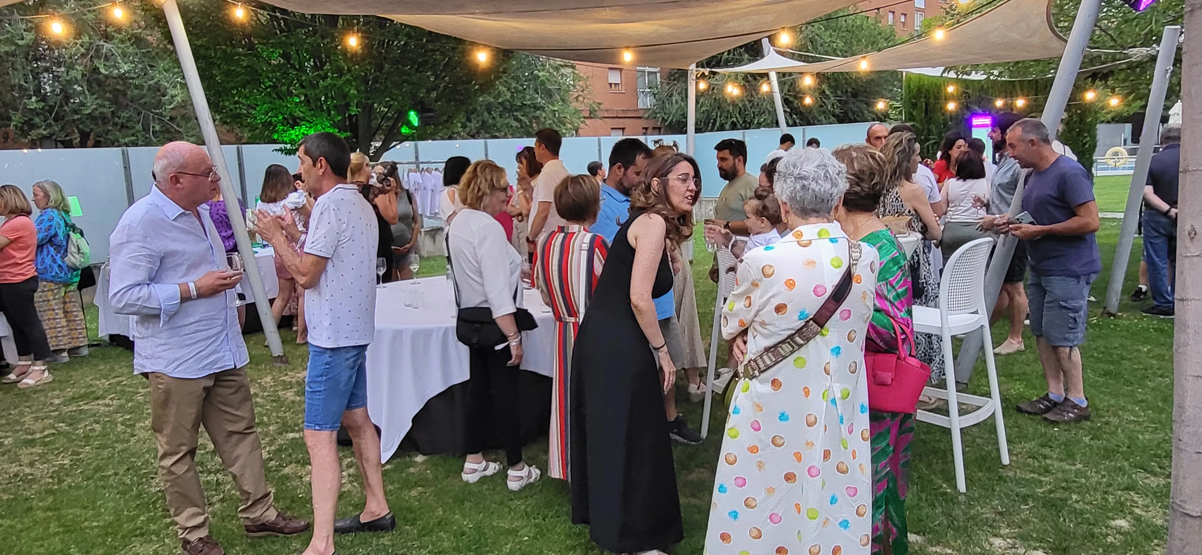 Fiesta del segundo aniversario de Cariñetes y la presentación de su colección laurentina. Foto Mercedes Manterola