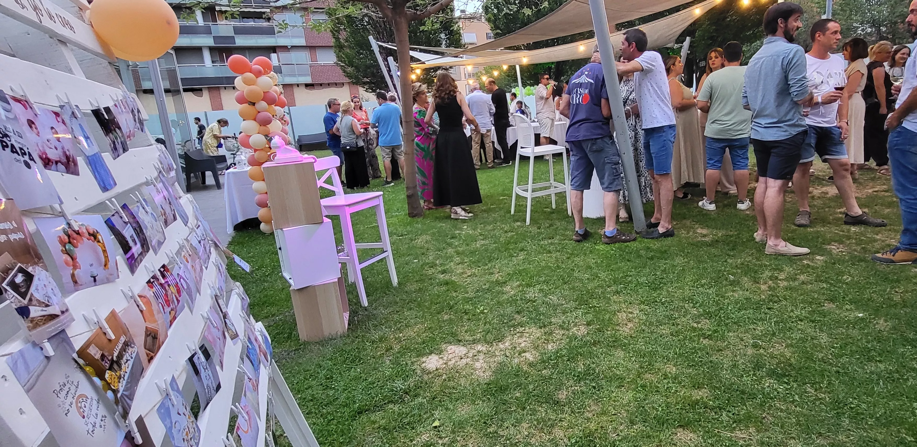 Fiesta del segundo aniversario de Cariñetes y la presentación de su colección laurentina. Foto Mercedes Manterola