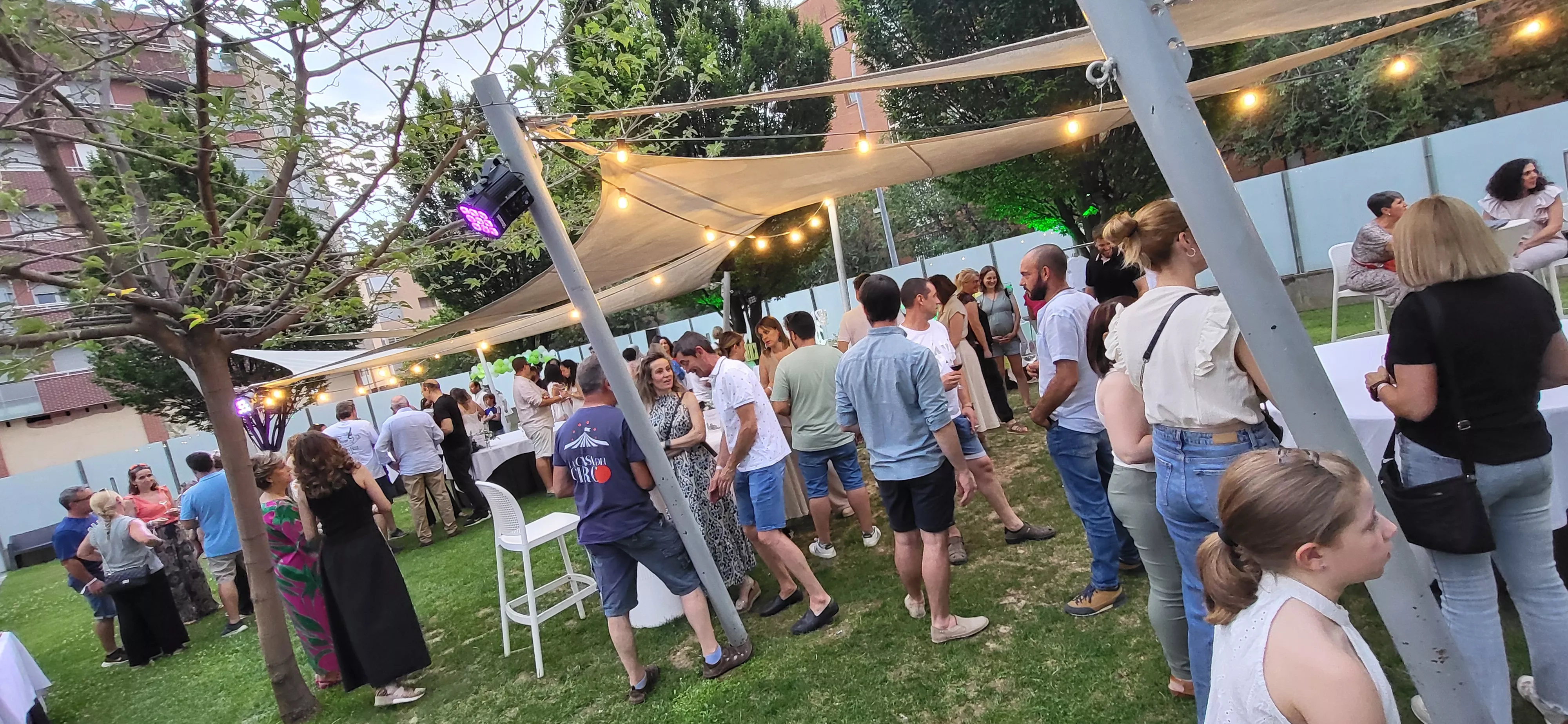 Fiesta del segundo aniversario de Cariñetes y la presentación de su colección laurentina. Foto Mercedes Manterola