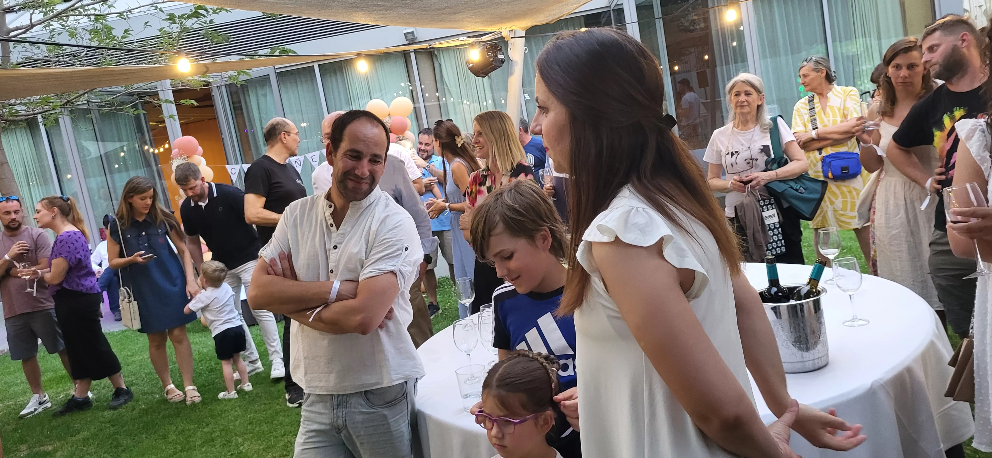 Fiesta del segundo aniversario de Cariñetes y la presentación de su colección laurentina. Foto Mercedes Manterola