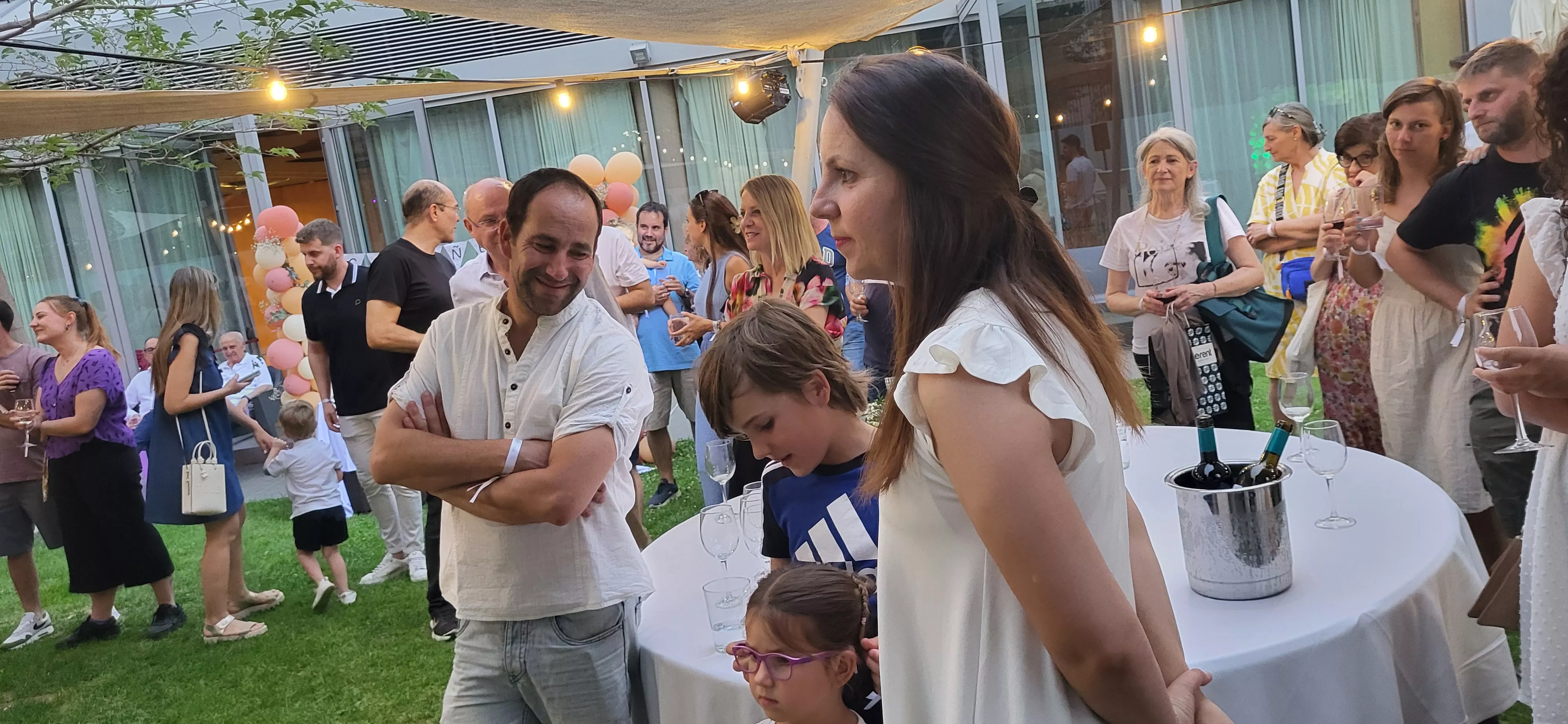 Fiesta del segundo aniversario de Cariñetes y la presentación de su colección laurentina. Foto Mercedes Manterola