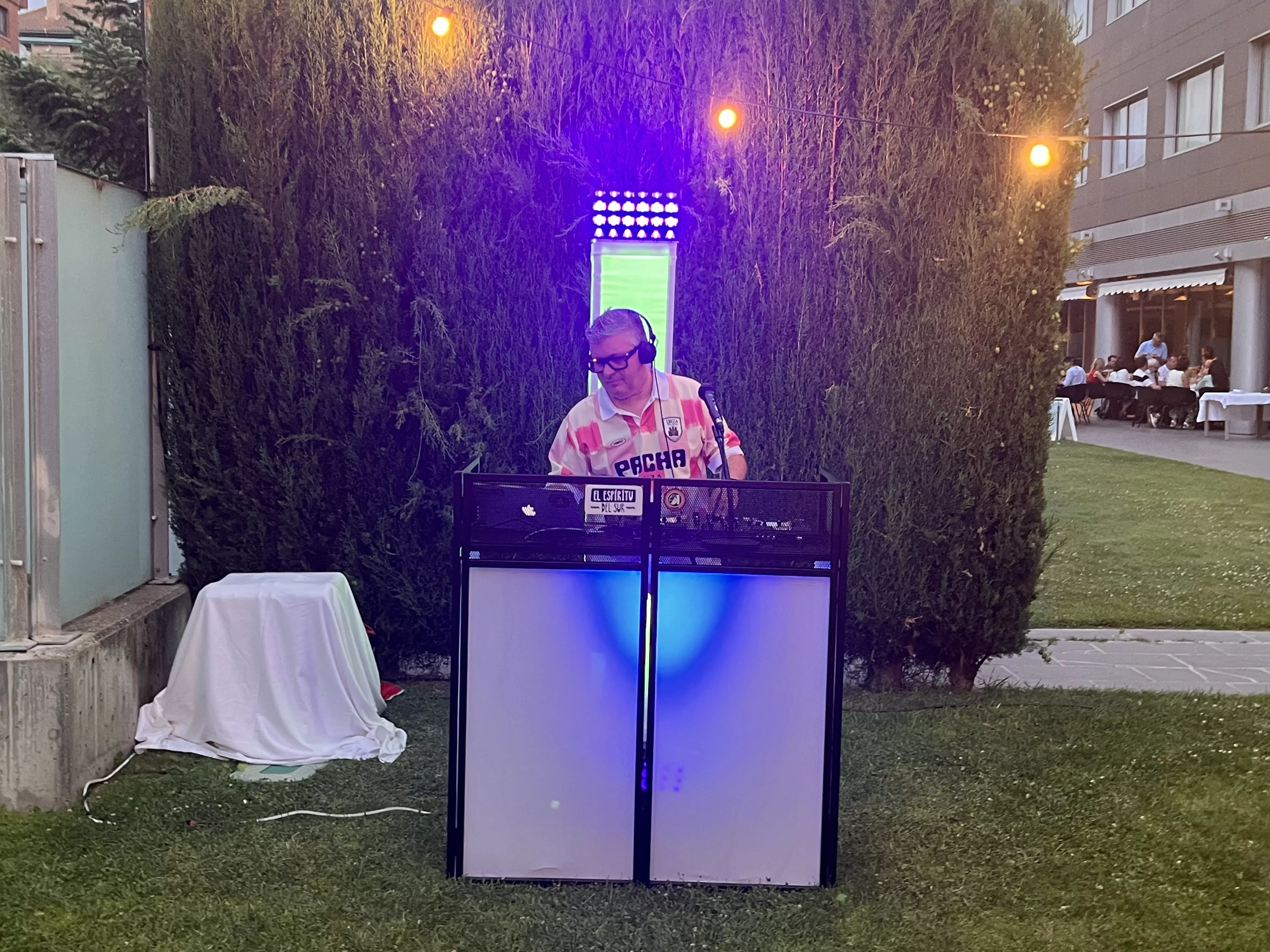 Fiesta del segundo aniversario de Cariñetes y la presentación de su colección laurentina. Foto Mercedes Manterola