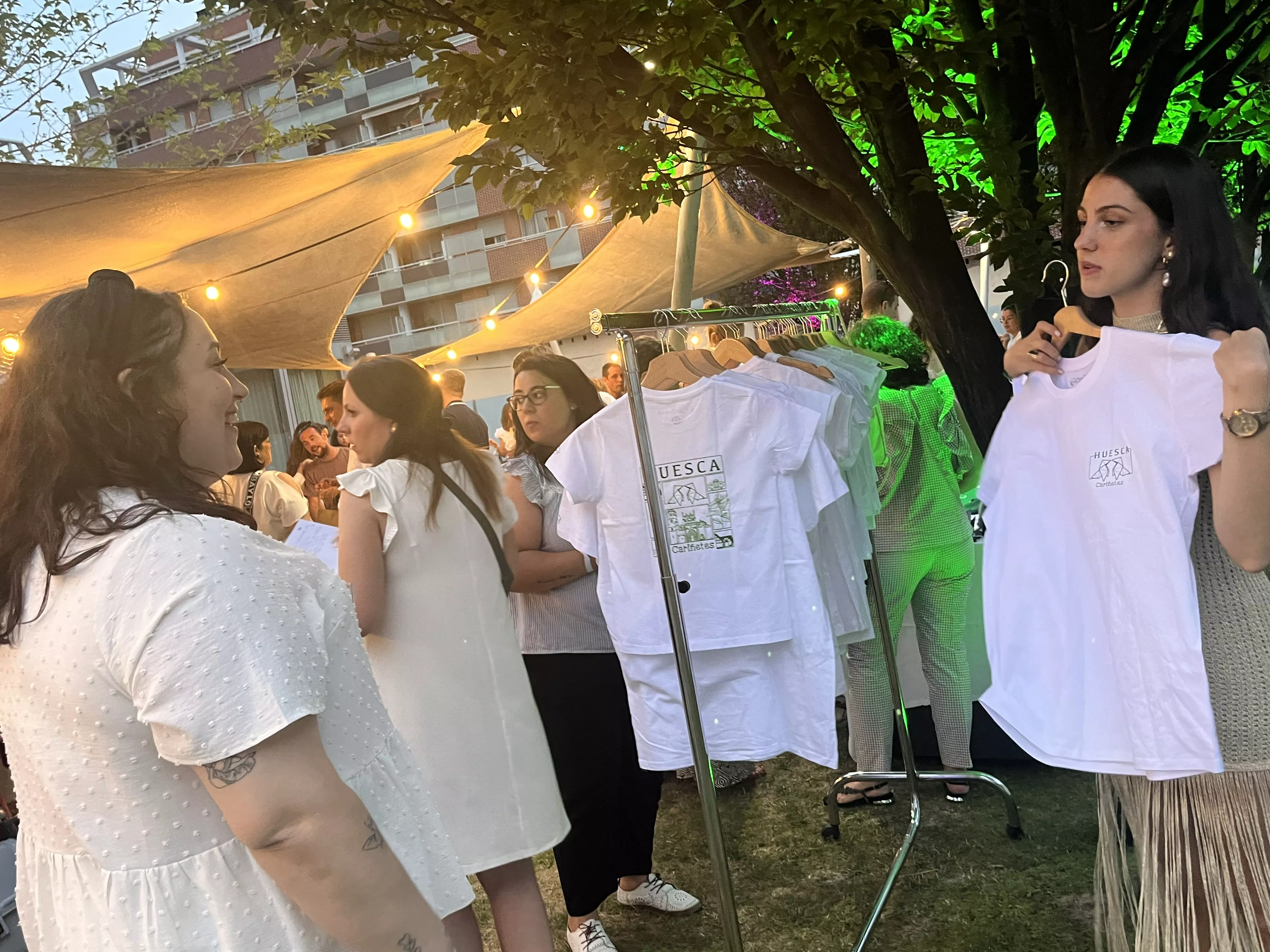 Fiesta del segundo aniversario de Cariñetes y la presentación de su colección laurentina. Foto Mercedes Manterola