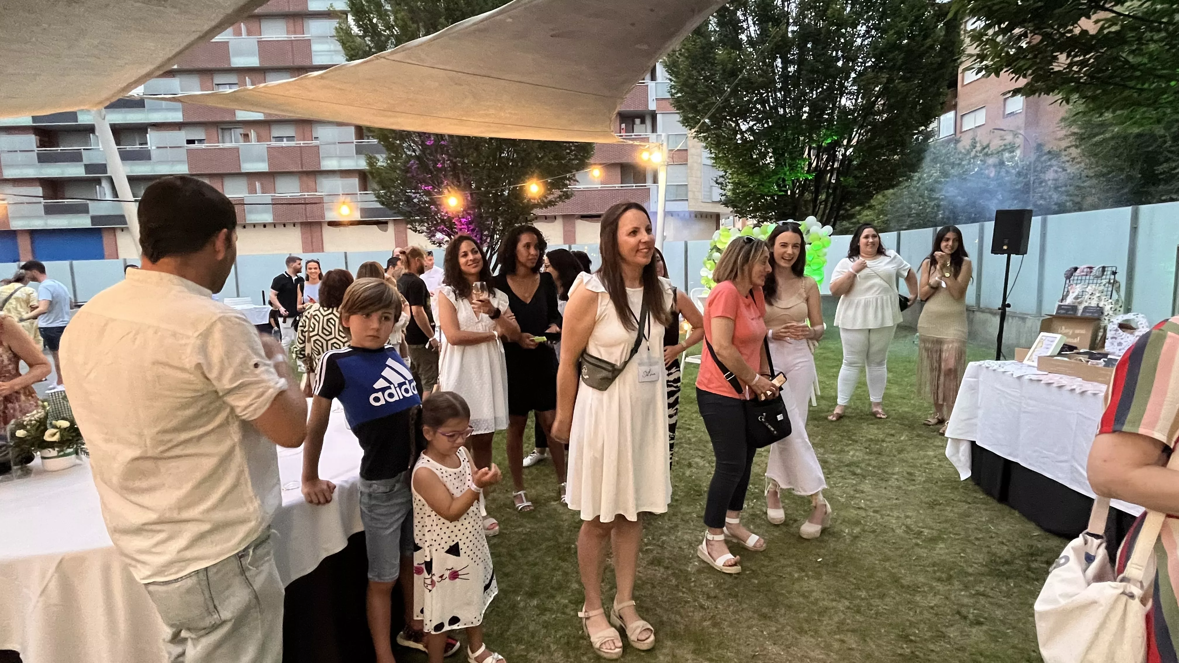 Fiesta del segundo aniversario de Cariñetes y la presentación de su colección laurentina. Foto Mercedes Manterola