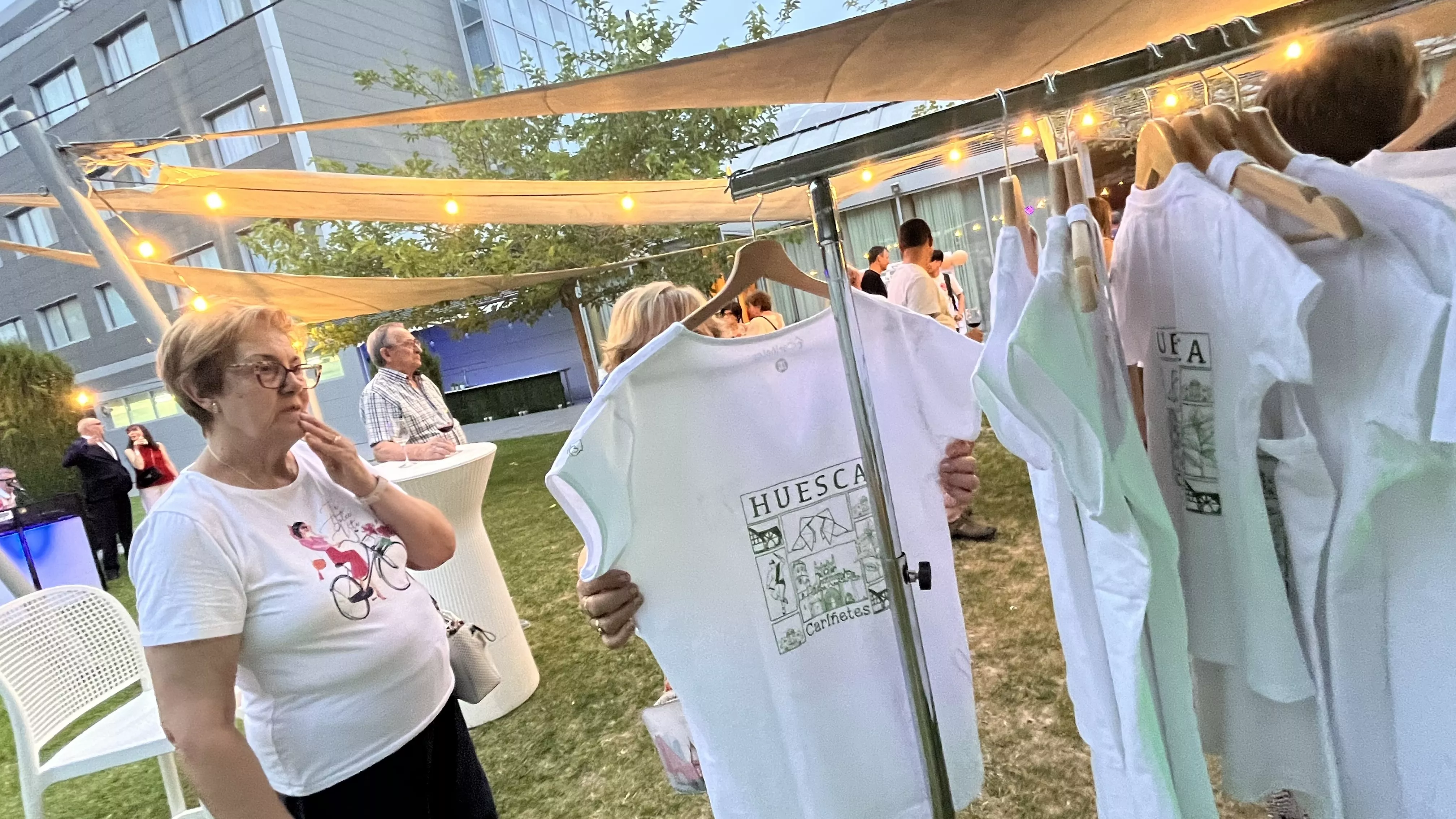 Fiesta del segundo aniversario de Cariñetes y la presentación de su colección laurentina. Foto Mercedes Manterola