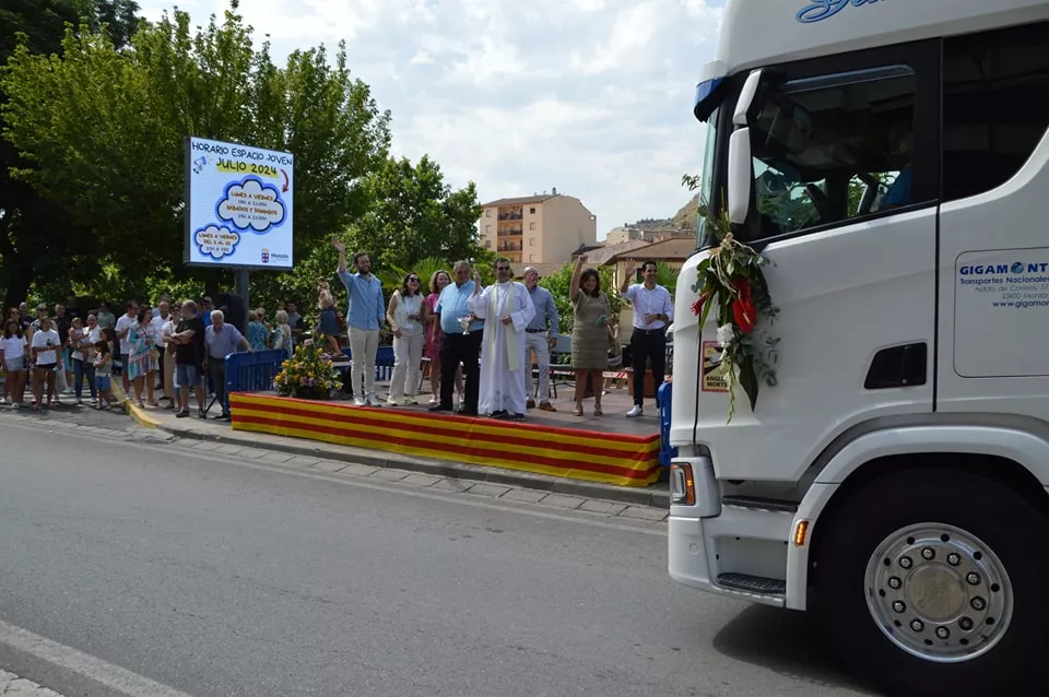 Los transportistas celebran San Cristóbal en Monzón.