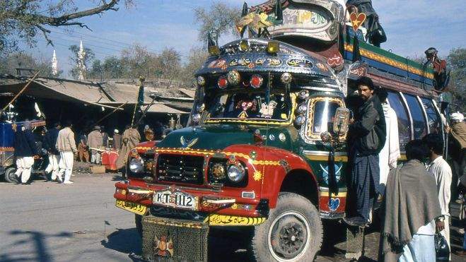 Autobús típico paquistaní