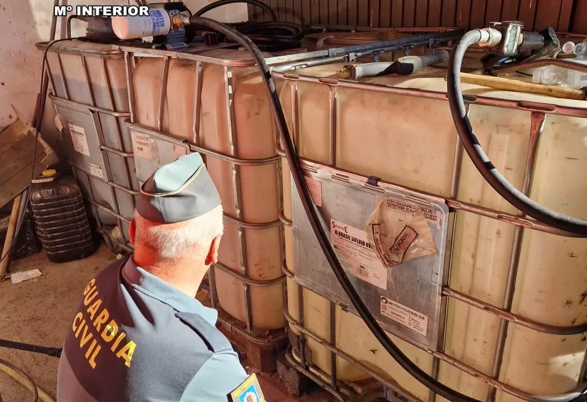 La Guardia Civil detecta hasta 22 infracciones en una nave industrial de Jaca.