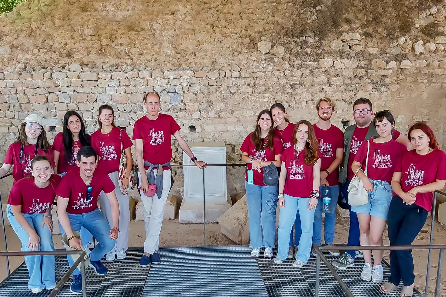 Participantes en el campo de trabajo arqueológico que han visitado Ribagorza y Somontano.