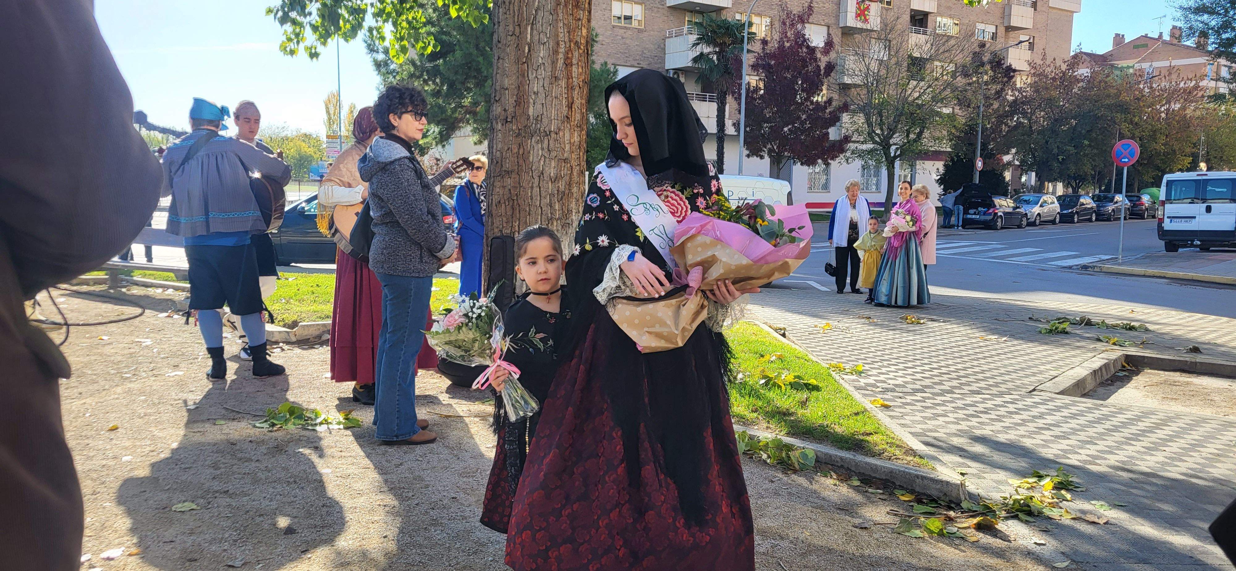 Ofrenda de flores y frutos del barrio de Santo Domingo y San Martín. Foto Myriam Martínez 