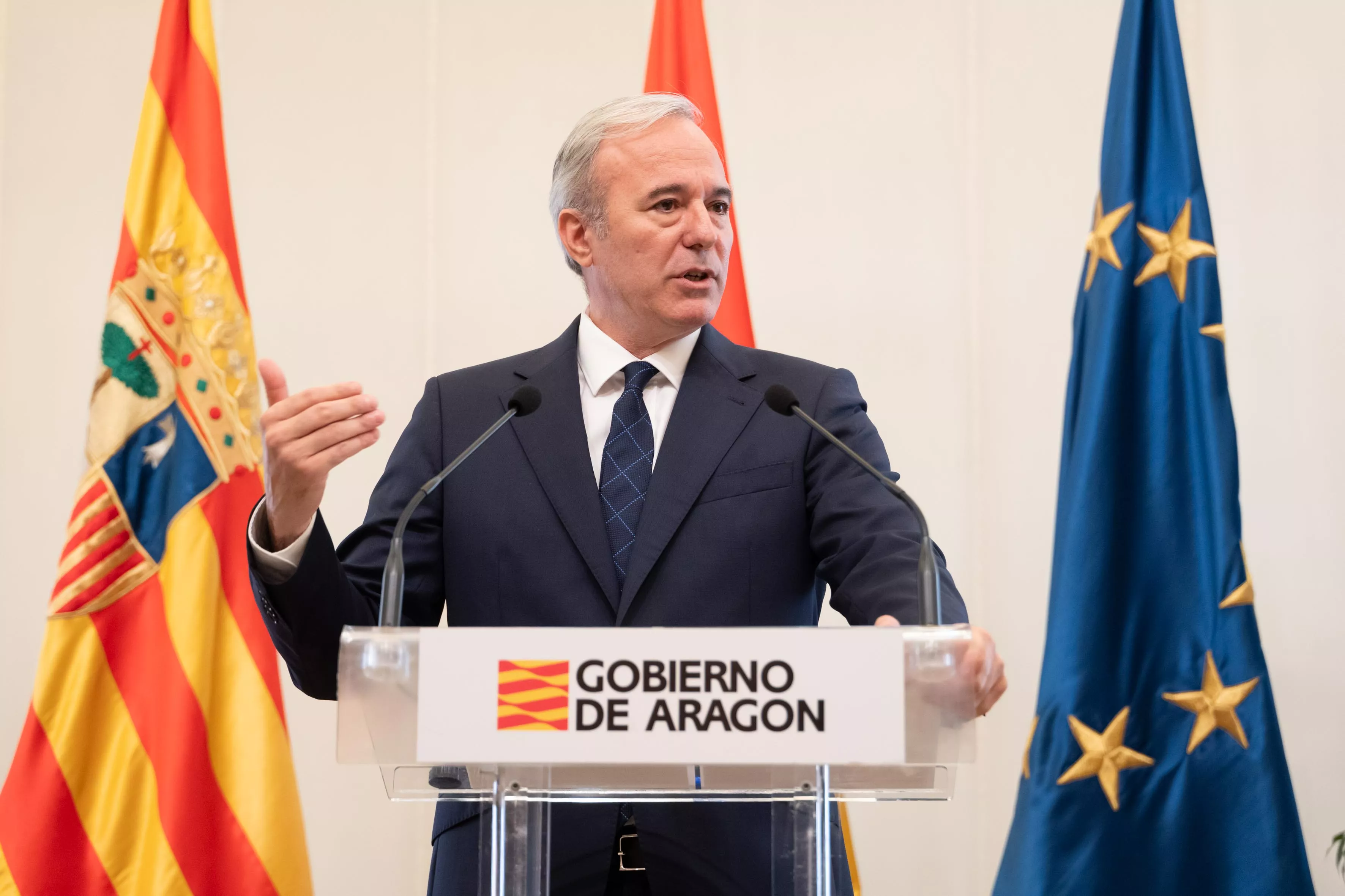 Jorge Azcón en una comparecencia en la que anunció la presentación del recurso de inconstitucionalidad contra la Ley de Amnistía