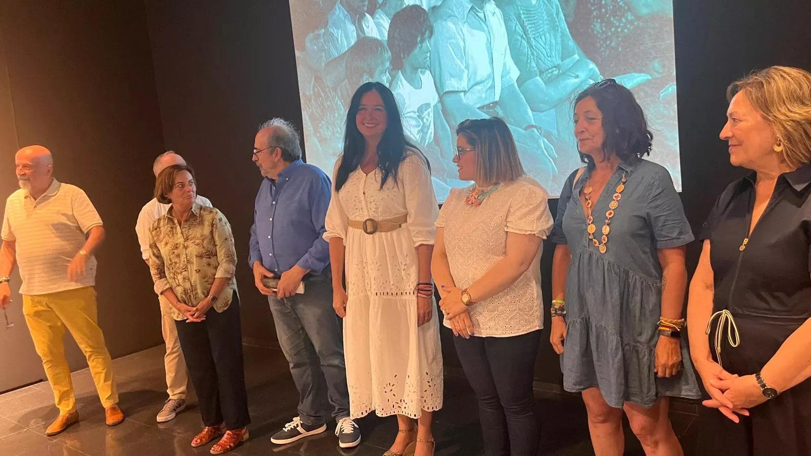 Inauguración de las exposiciones fotográfica de Víctor Ibáñez y Jacques Valat en el Centro Cultural Benito Moliner. Foto Mercedes Manterola