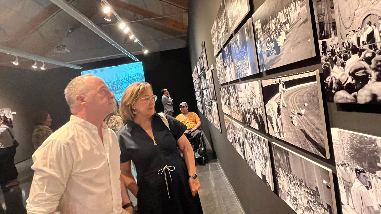 Exposición de Víctor Ibáñez 'San Lorenzo, fiestas irrepetibles'. Foto Mercedes Manterola