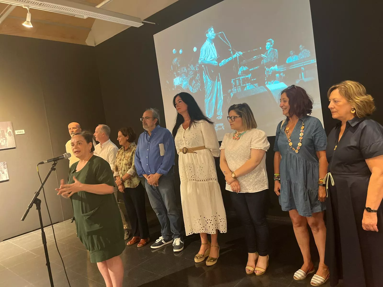 Inauguración de las exposiciones fotográfica de Víctor Ibáñez y Jacques Valat en el Centro Cultural Benito Moliner. Foto Mercedes Manterola