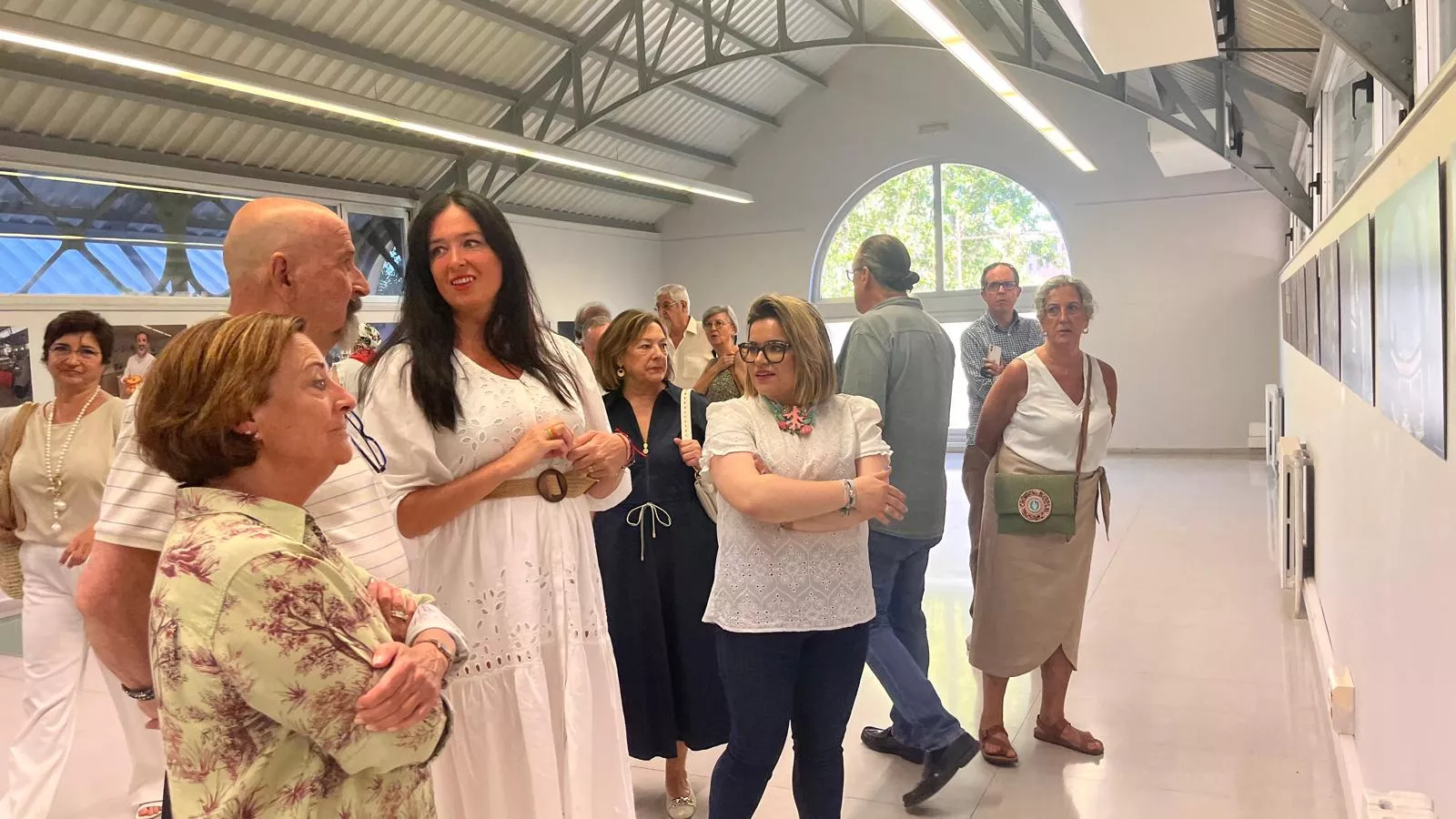 Exposición de Jacques Valat en el 60 aniversario del hermanamiento Huesca-Tarbes. Foto Mercedes Manterola