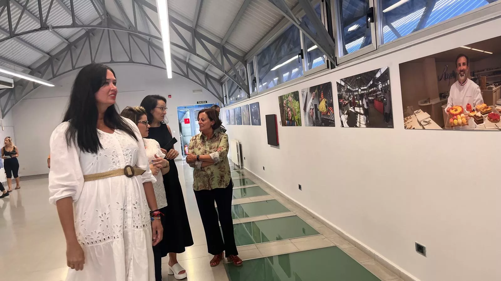 Exposición de Jacques Valat en el 60 aniversario del hermanamiento Huesca-Tarbes. Foto Mercedes Manterola