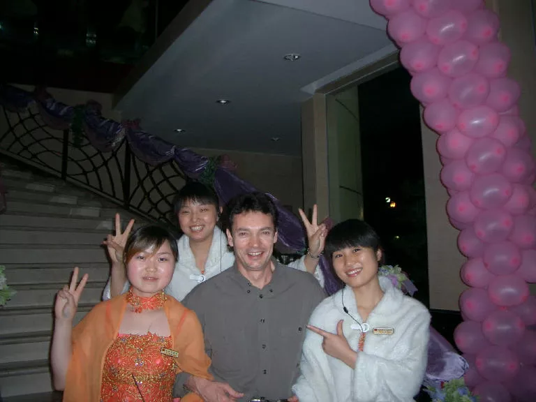 Marco Pascual en el hotel de Shenzhen. China, la industria de la prostitución