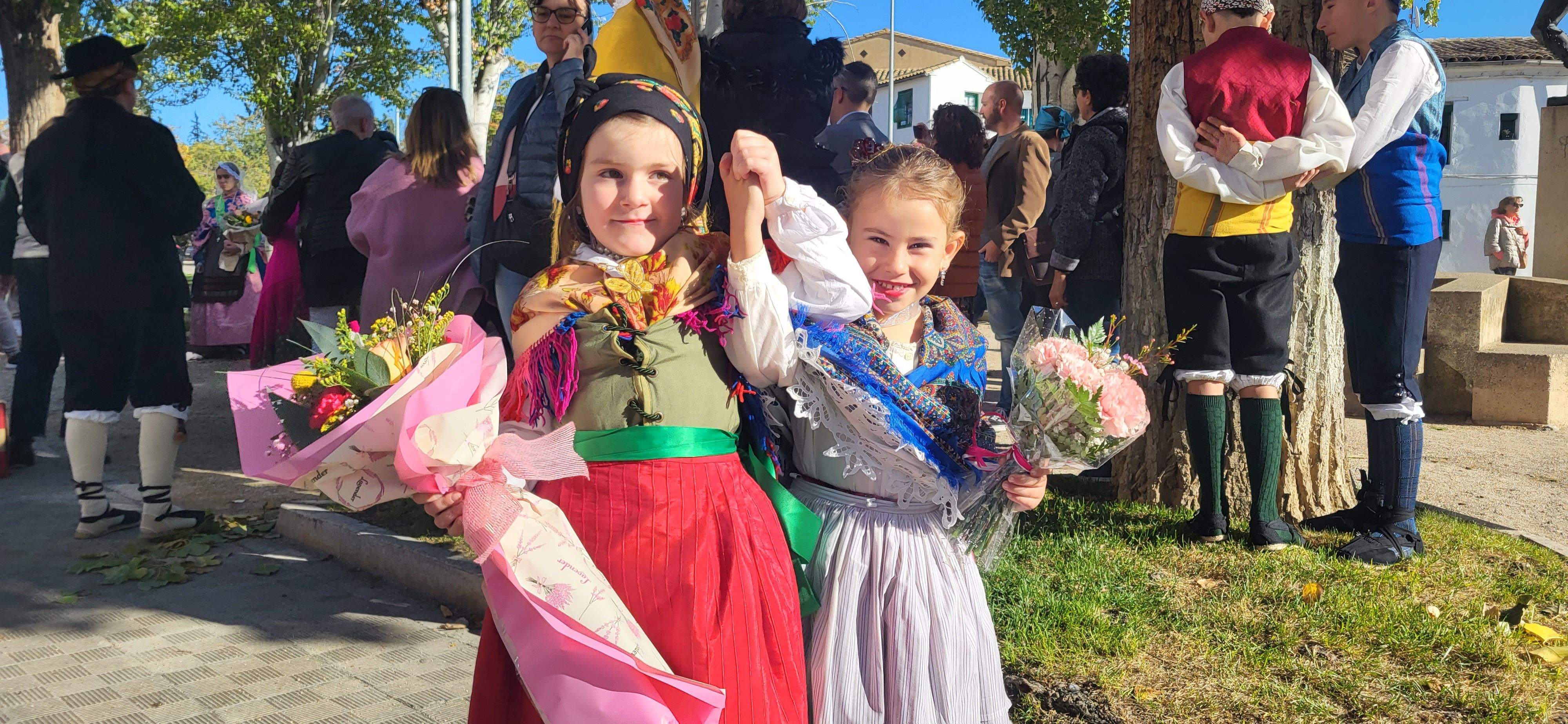Ofrenda de flores y frutos del barrio de Santo Domingo y San Martín. Foto Myriam Martínez 