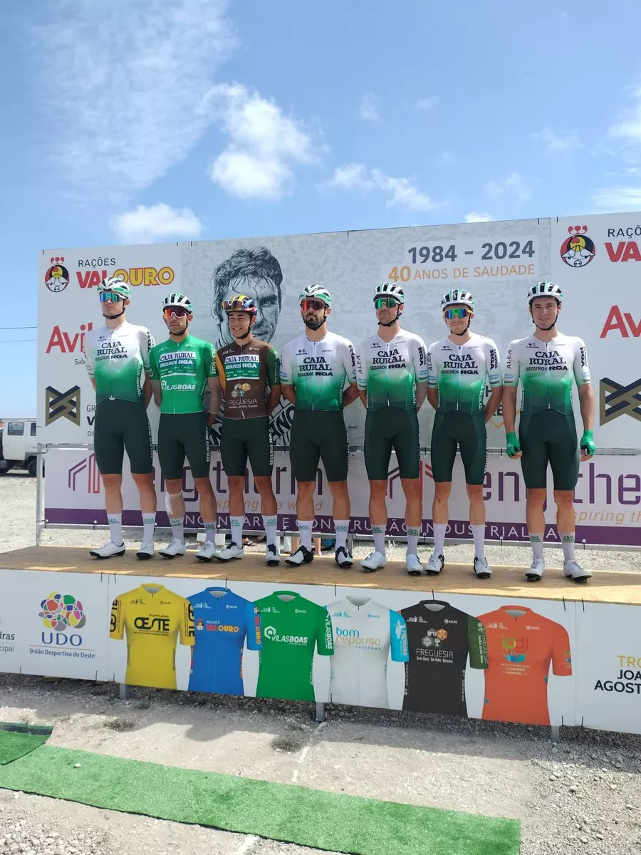 El Caja Rural en la presentación de los equipos en la etapa.