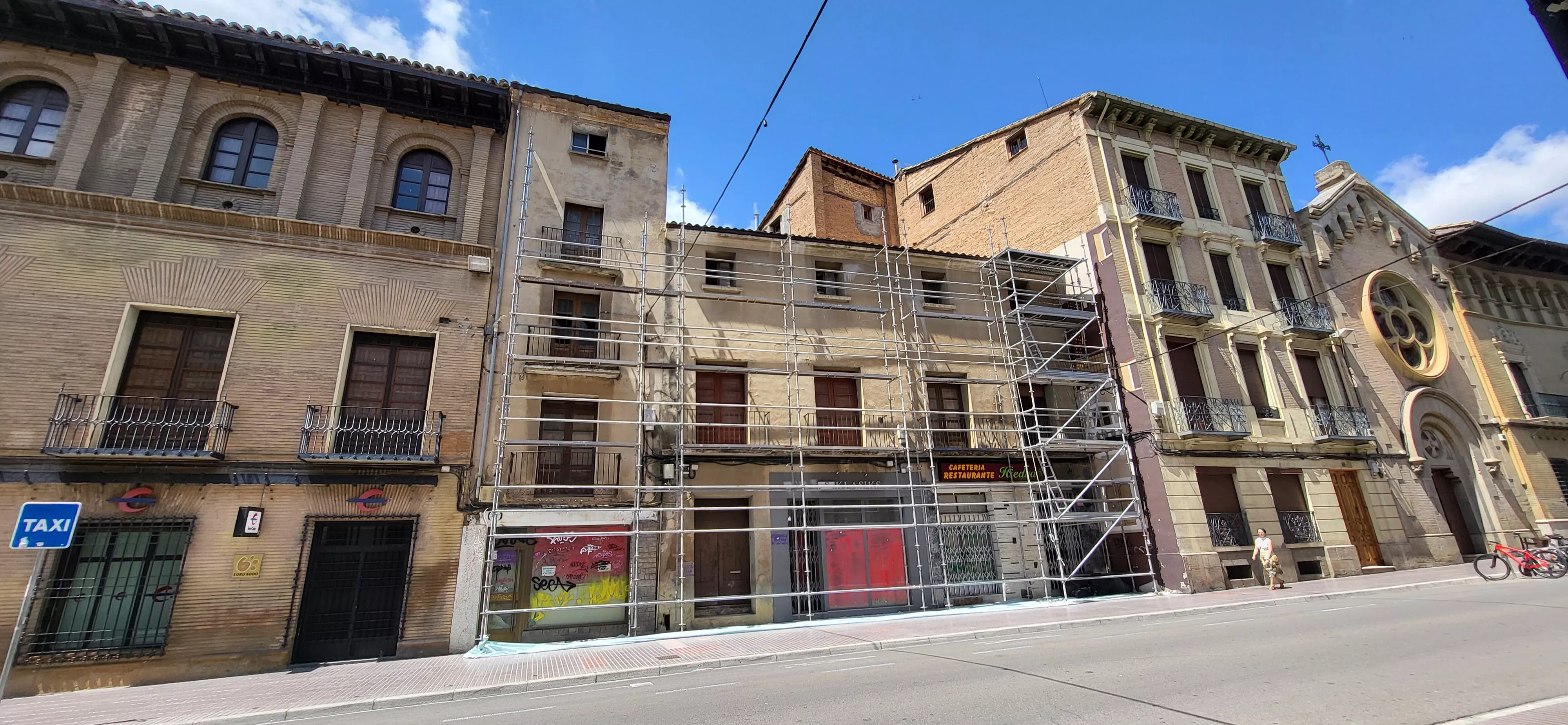 Comienza el derribo del edificio ubicado en Coso Alto, 43.