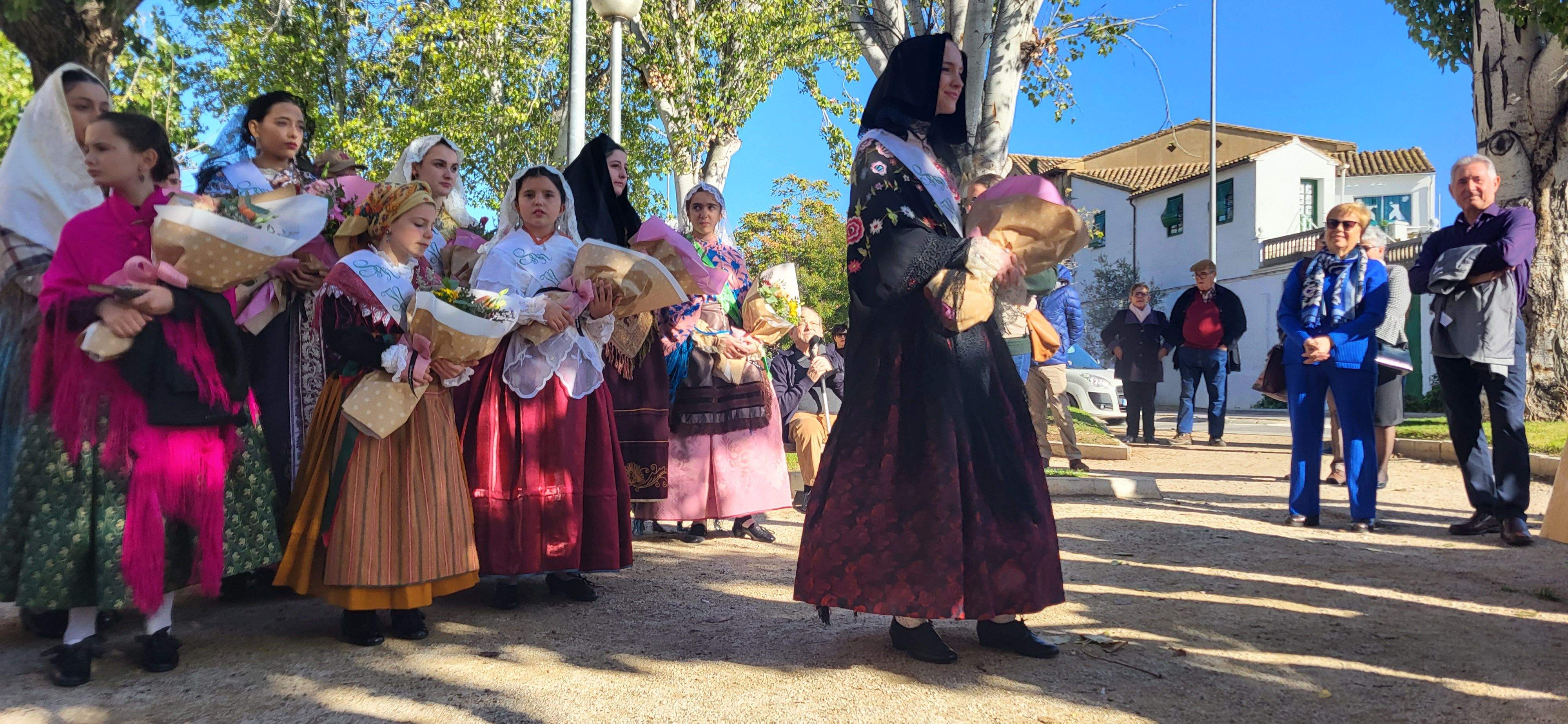 Ofrenda de flores y frutos del barrio de Santo Domingo y San Martín. Foto Myriam Martínez 