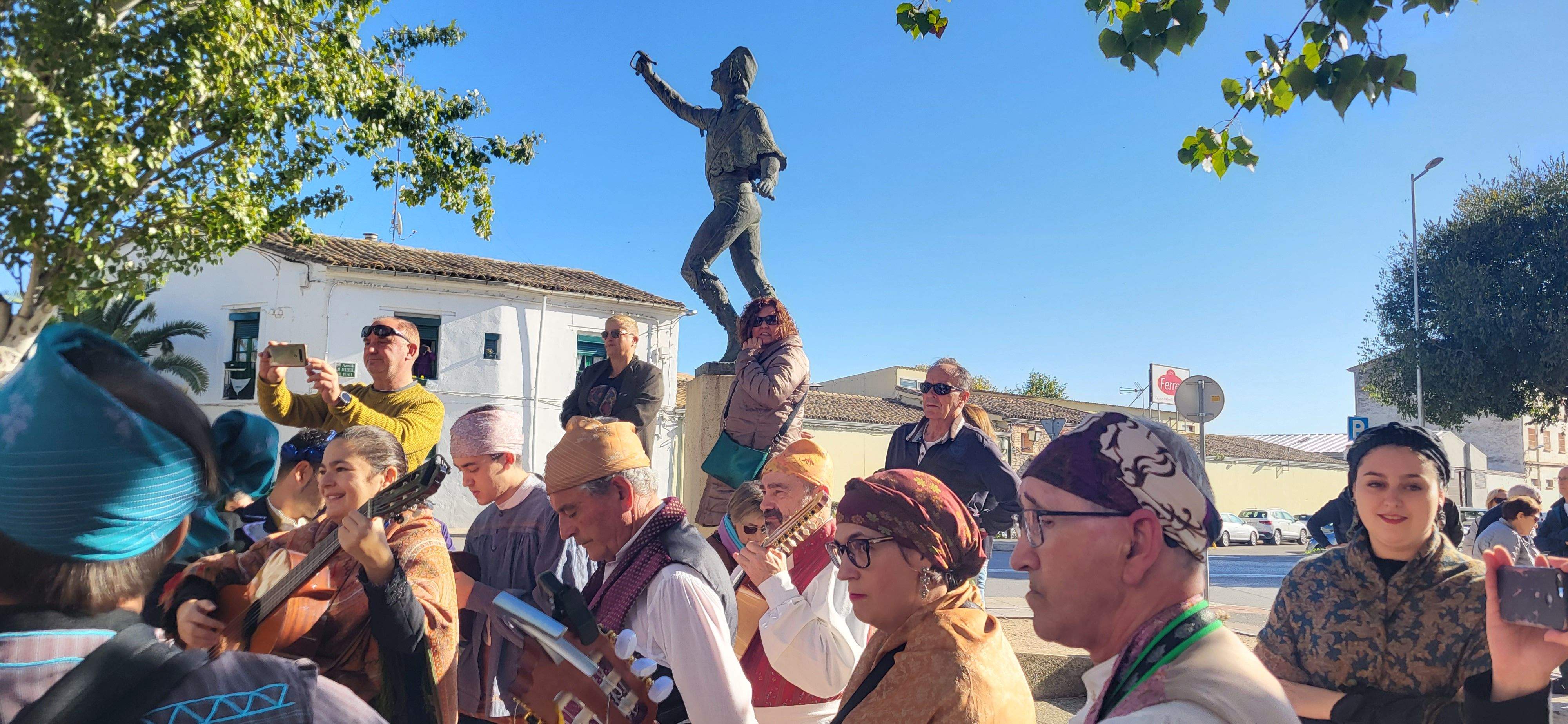 Ofrenda de flores y frutos del barrio de Santo Domingo y San Martín. Foto Myriam Martínez 