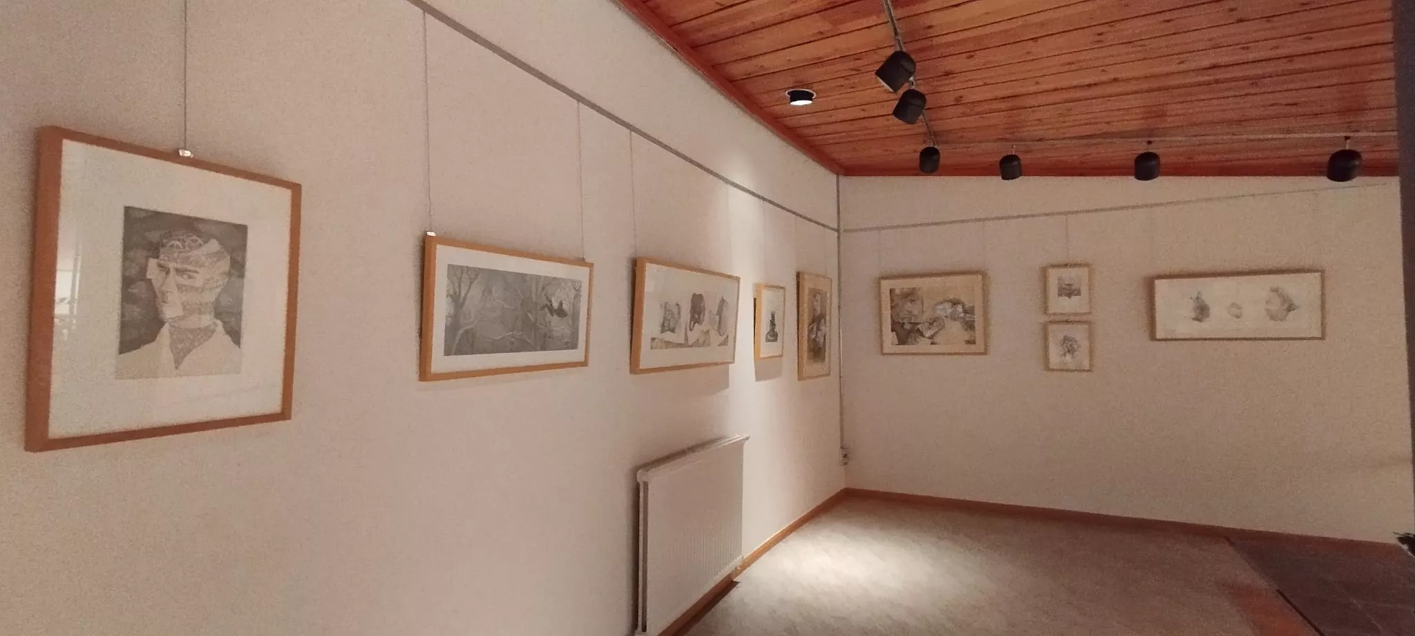 Exposición "A lápiz y con sombrero" en Jaca.