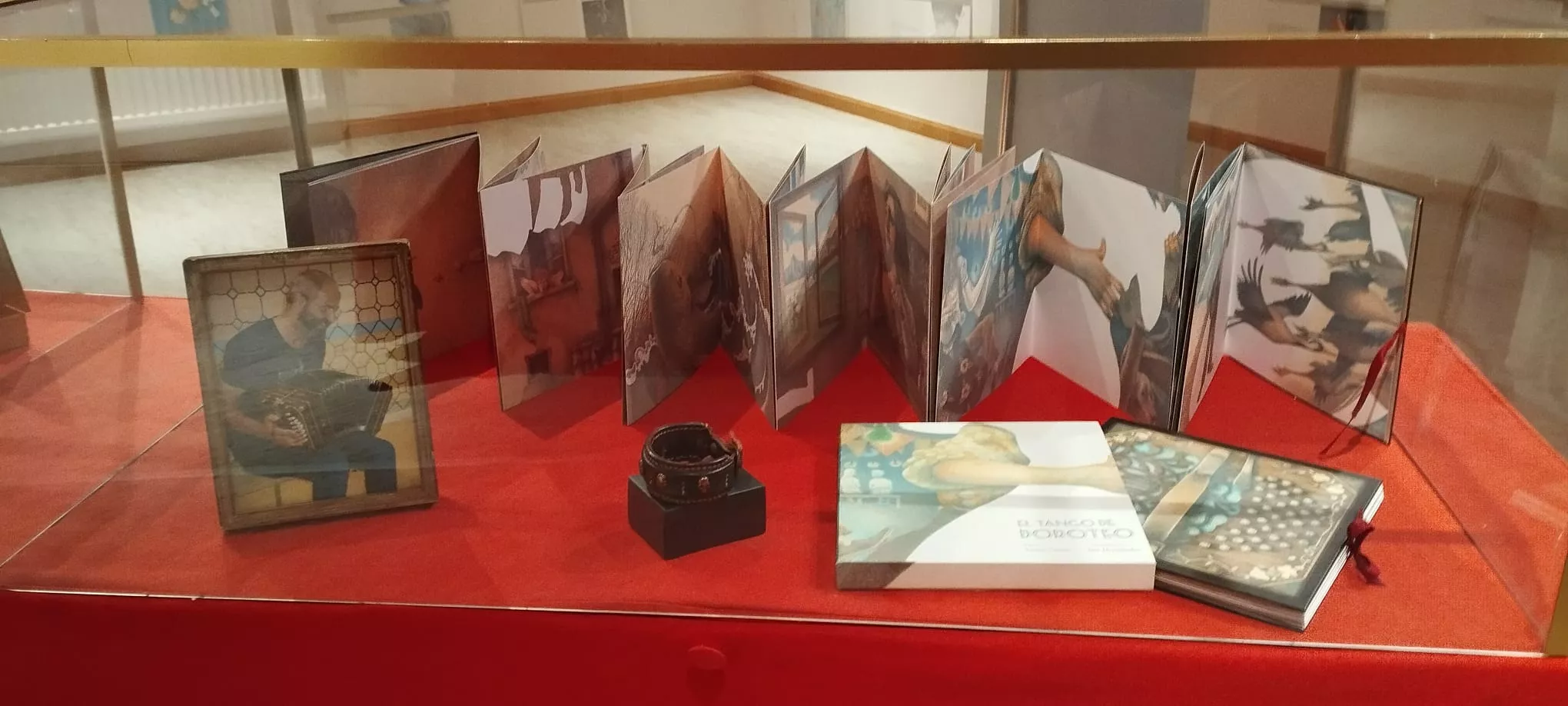 Exposición "A lápiz y con sombrero" en Jaca.