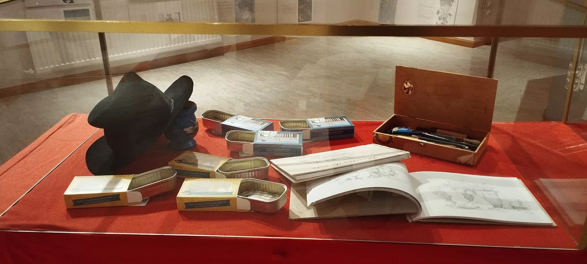 Exposición "A lápiz y con sombrero" en Jaca.