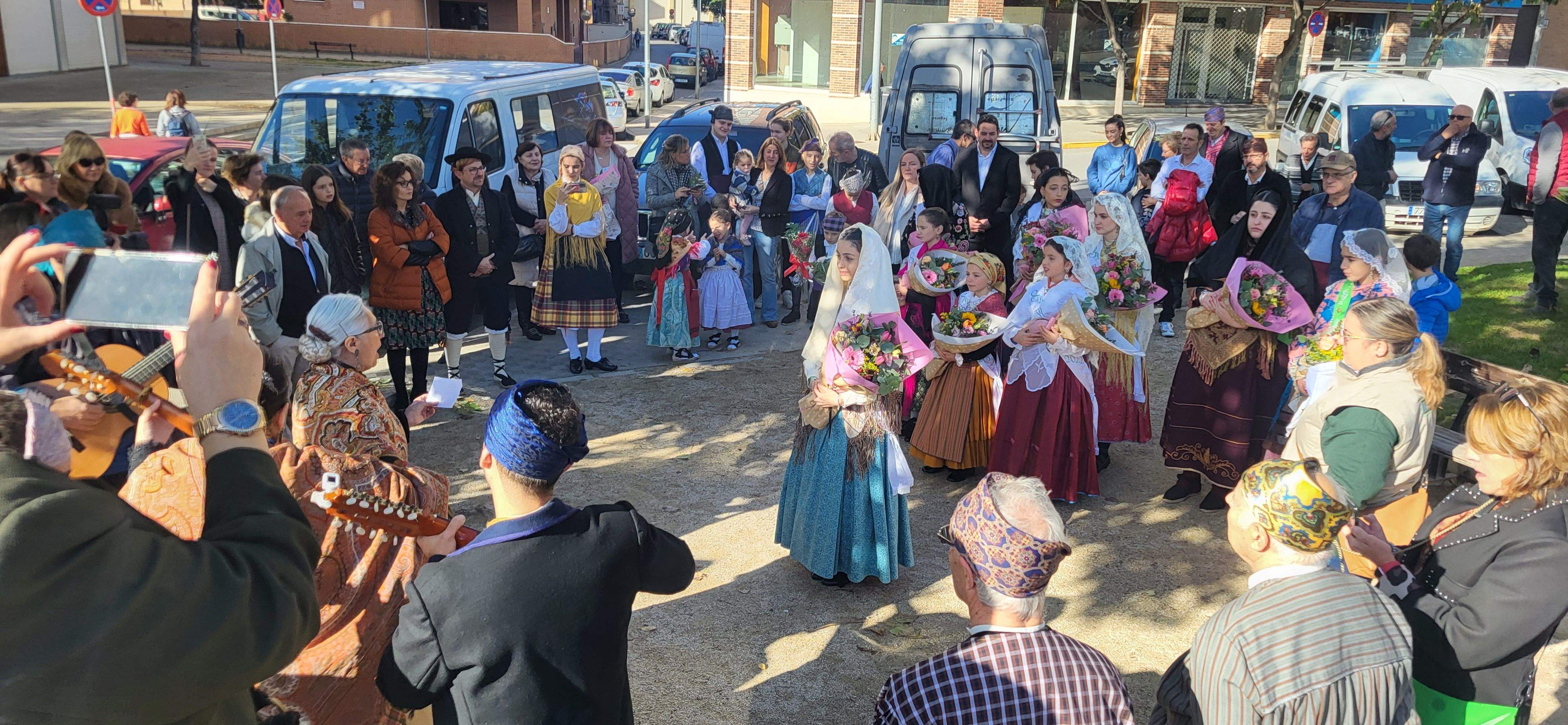 Ofrenda de flores y frutos del barrio de Santo Domingo y San Martín. Foto Myriam Martínez (36)
